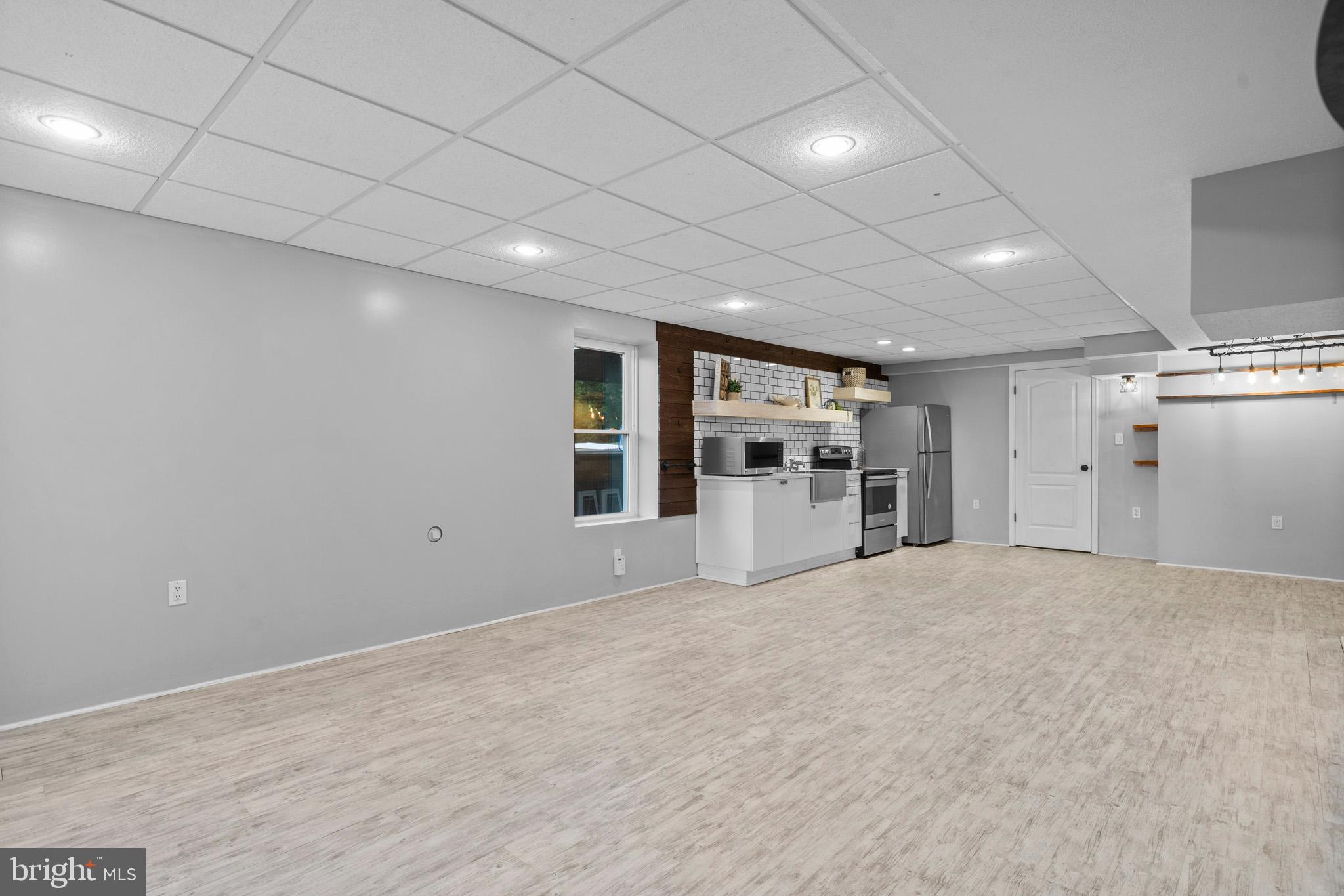 LORD CALVERT HILLS - Residential