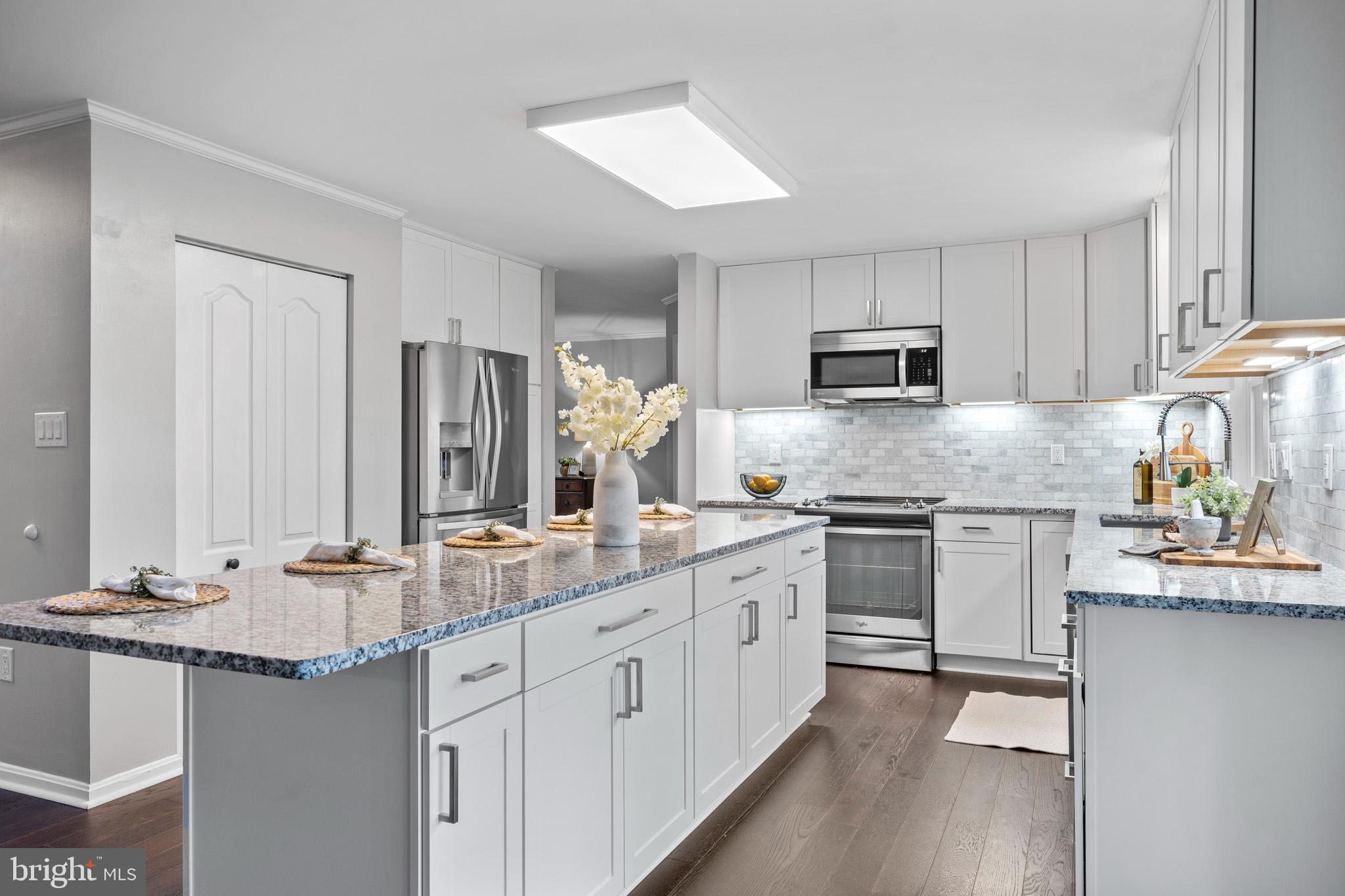 LORD CALVERT HILLS - Residential