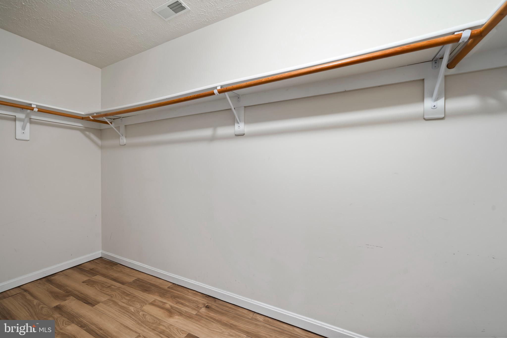 LORD CALVERT HILLS - Residential