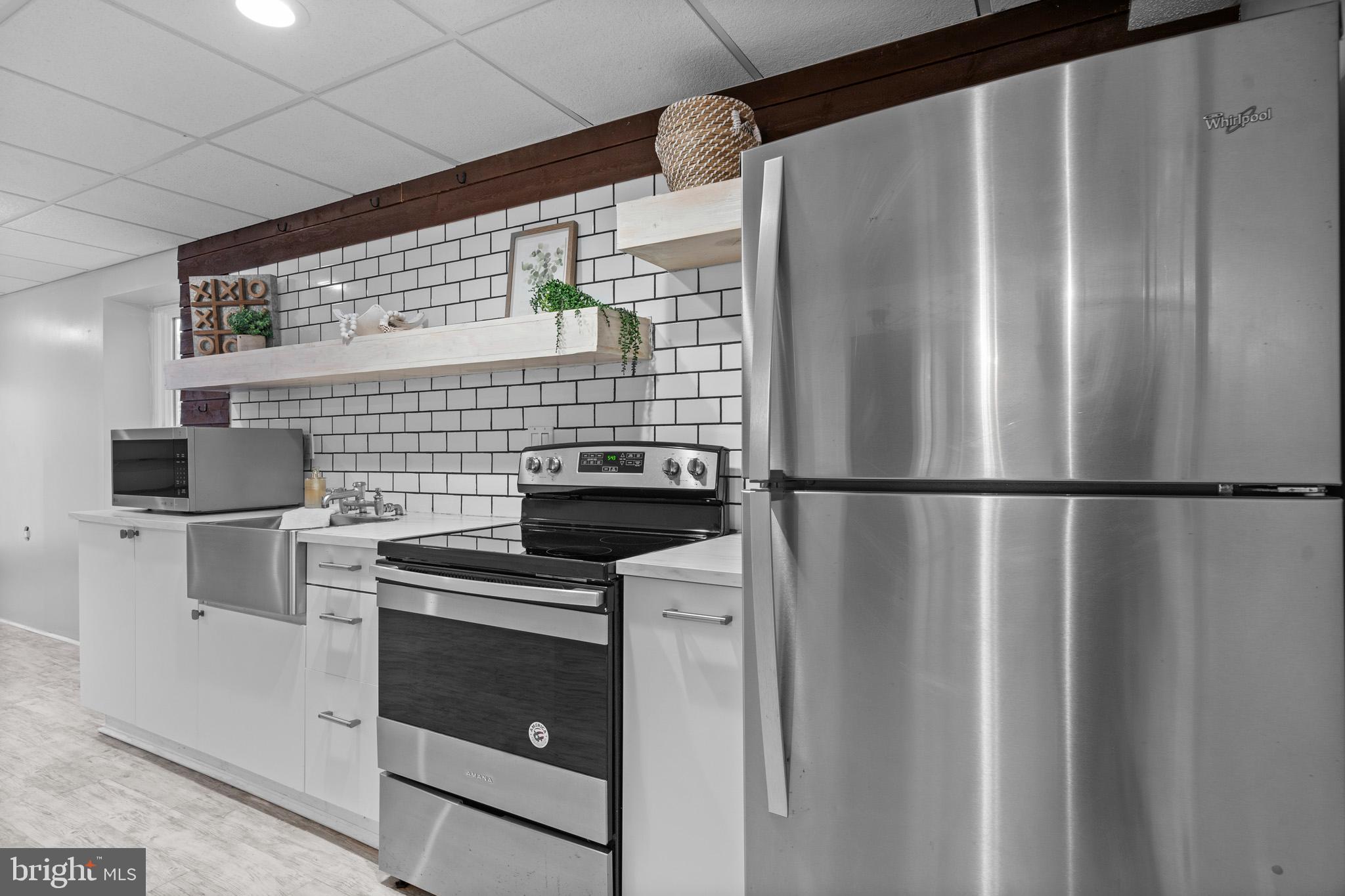 LORD CALVERT HILLS - Residential