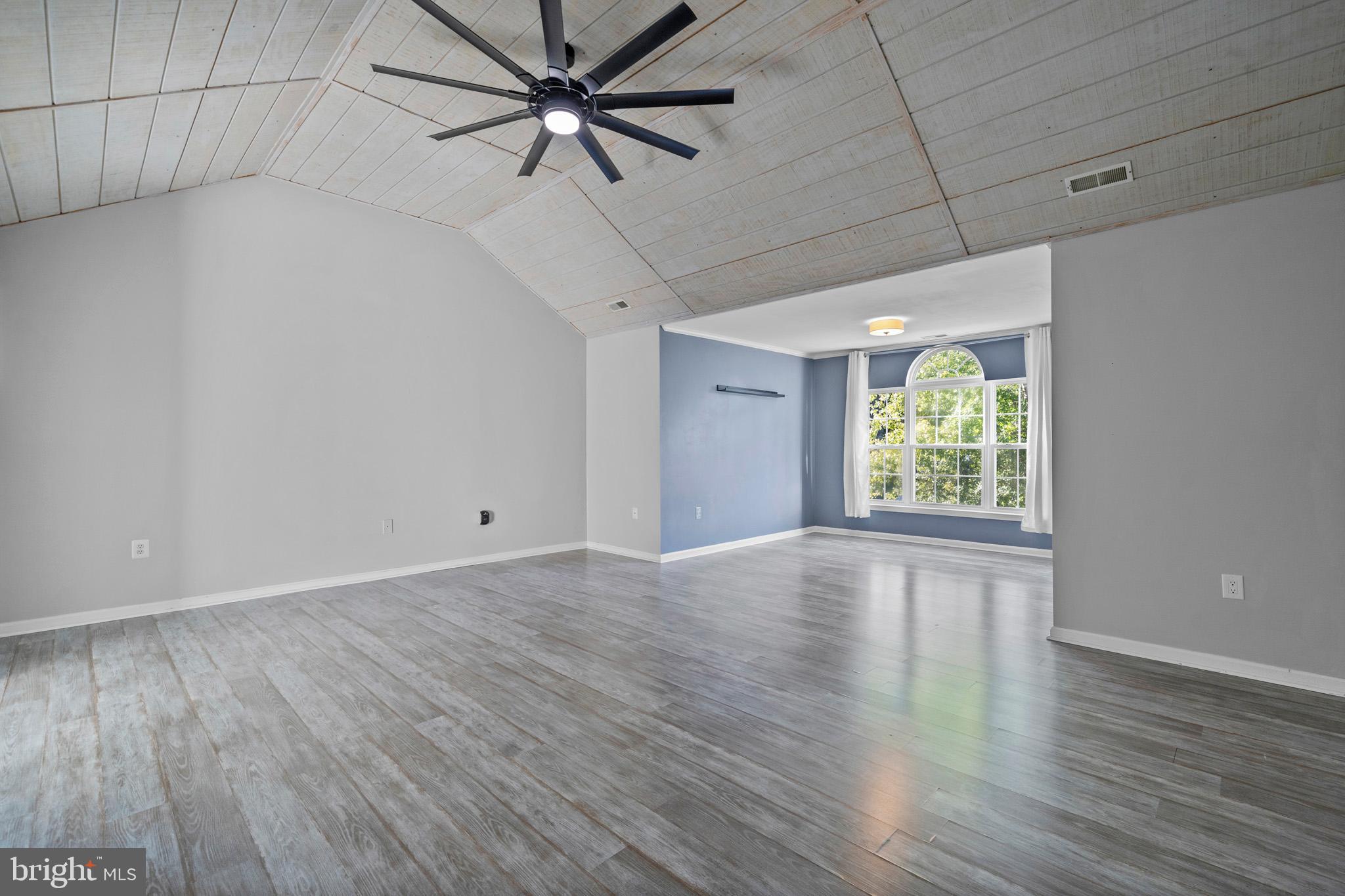 LORD CALVERT HILLS - Residential