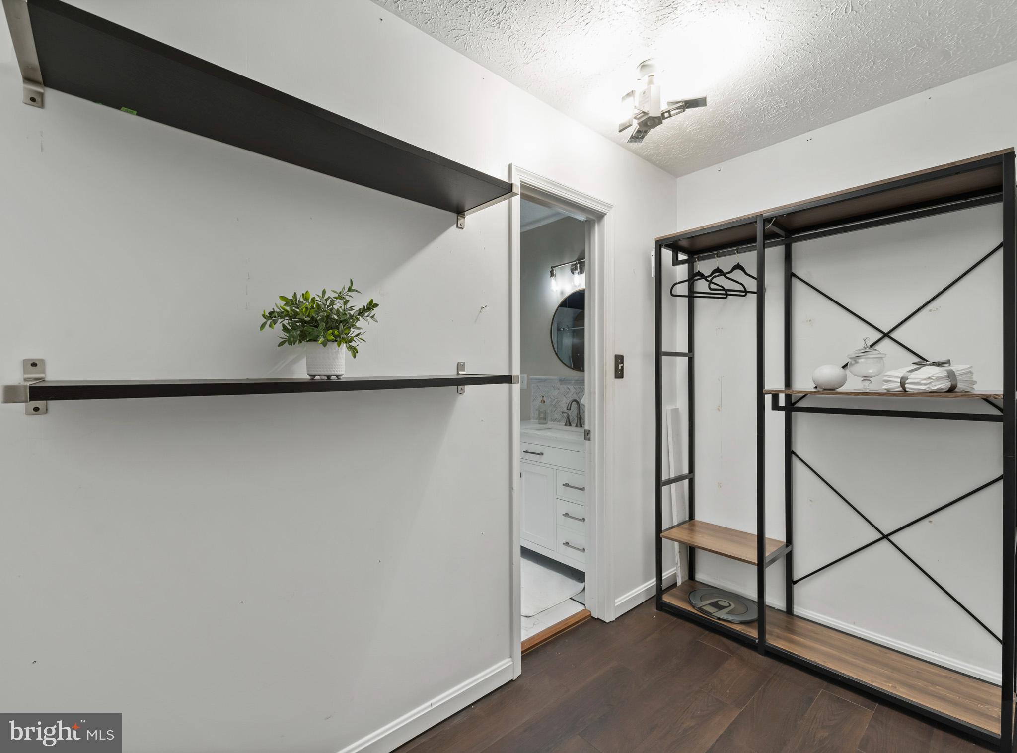 LORD CALVERT HILLS - Residential