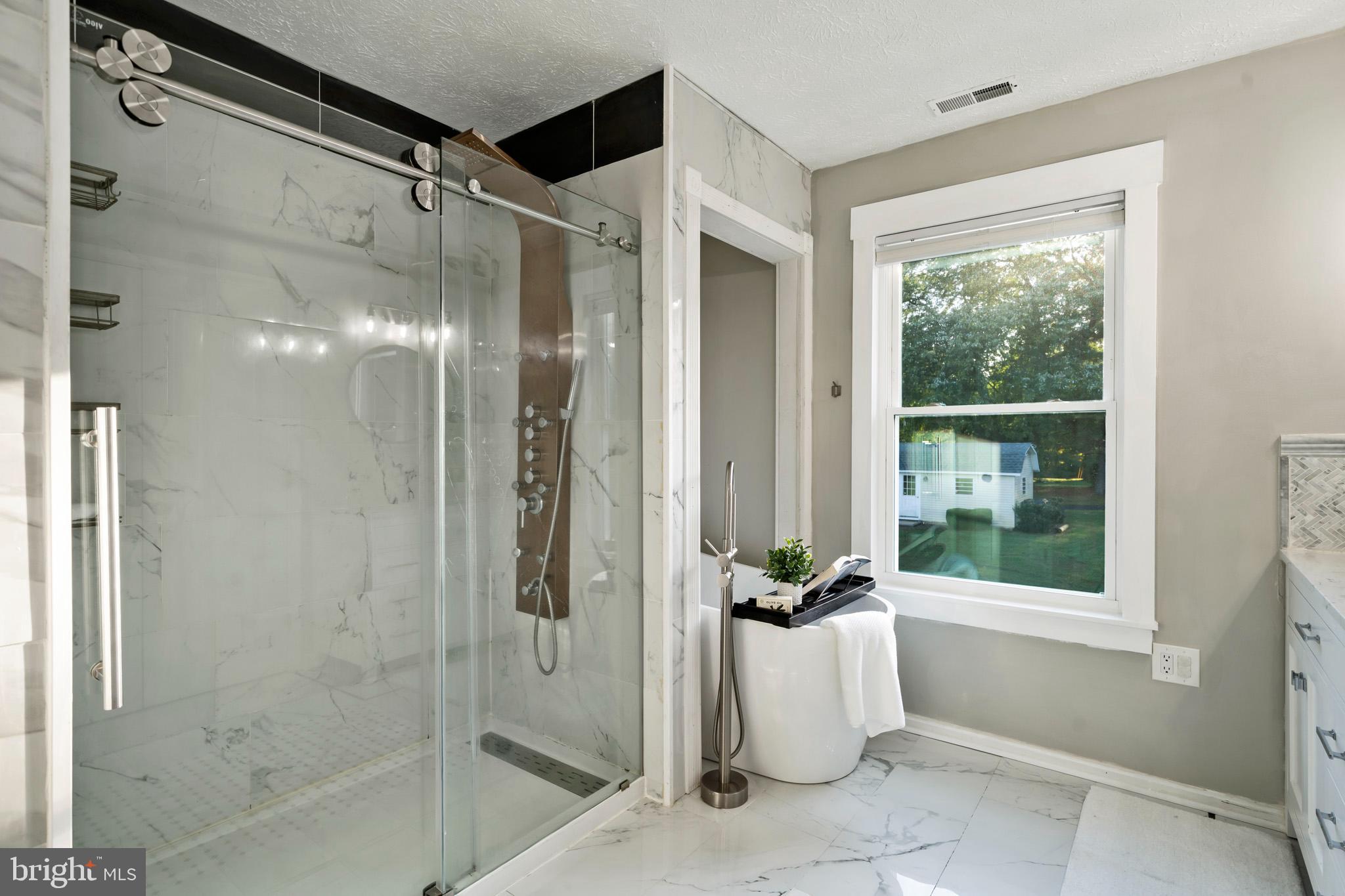 LORD CALVERT HILLS - Residential