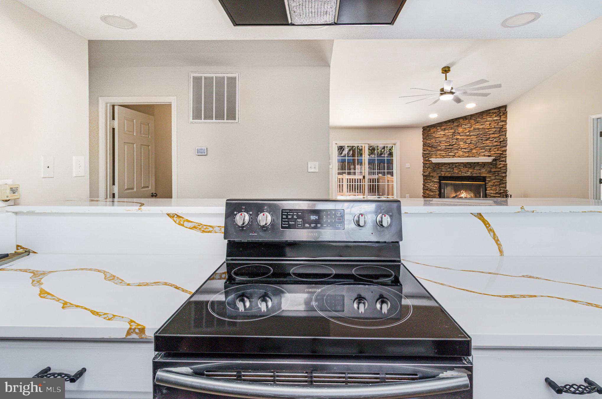 SHADOW WOODS - Residential