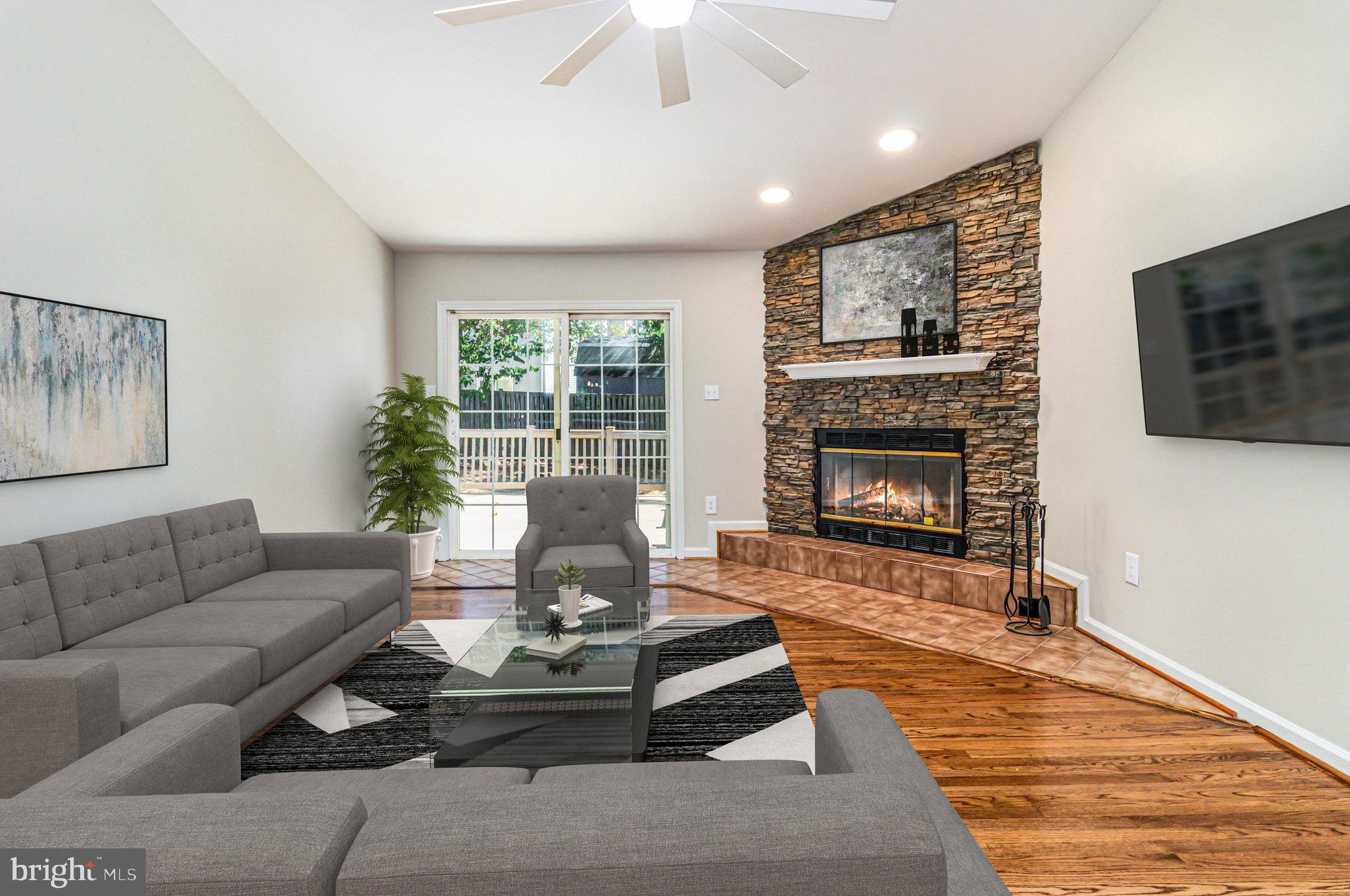 SHADOW WOODS - Residential