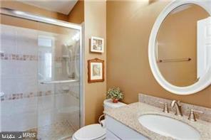 CENTRE RIDGE - Residential Lease