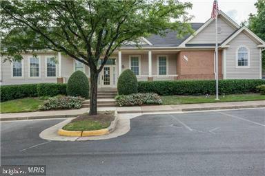 CENTRE RIDGE - Residential Lease