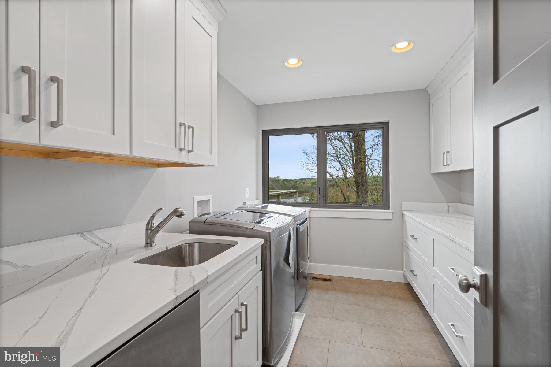 INDIAN LANDING - Residential