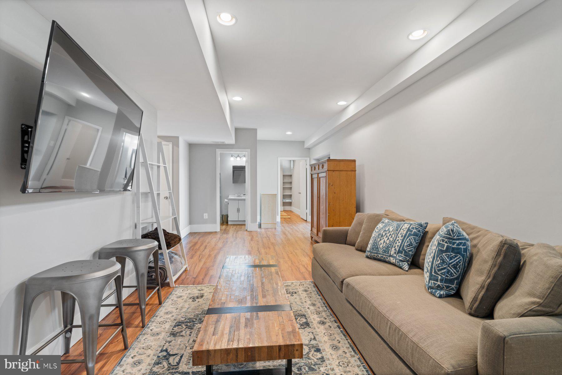 INDIAN LANDING - Residential