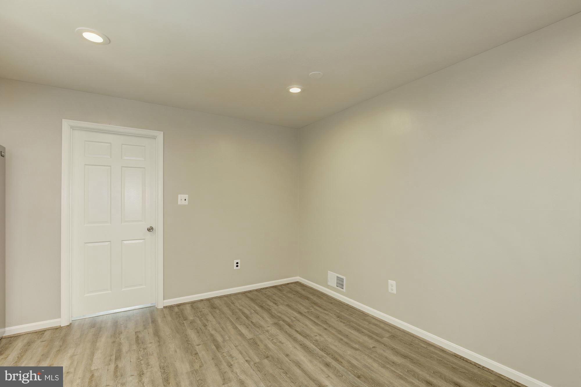 NORBECK ESTATES - Residential