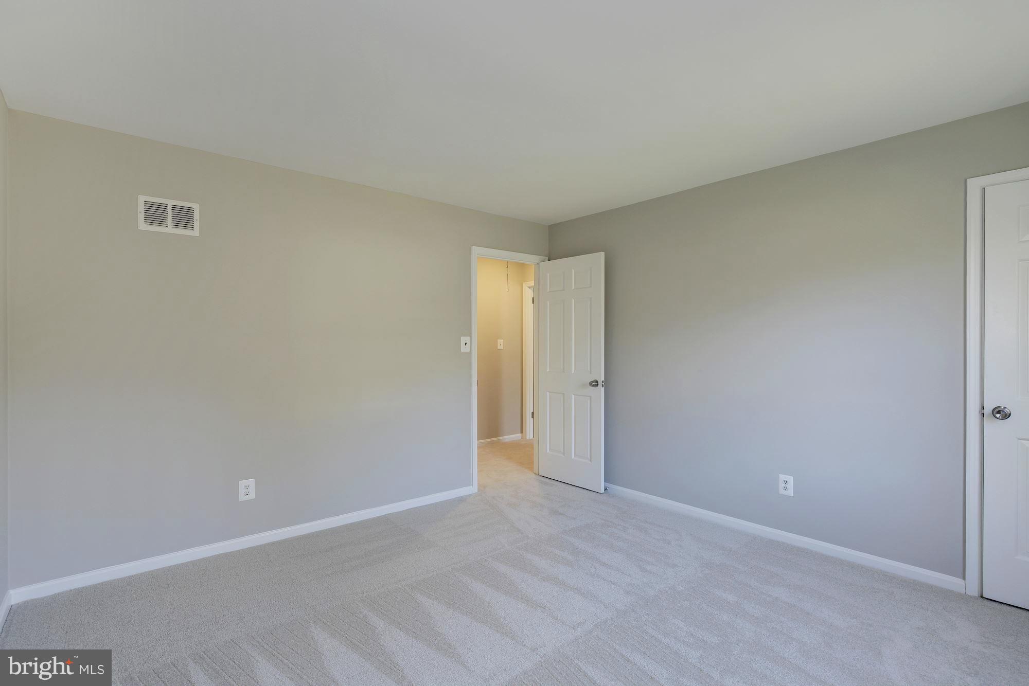 NORBECK ESTATES - Residential