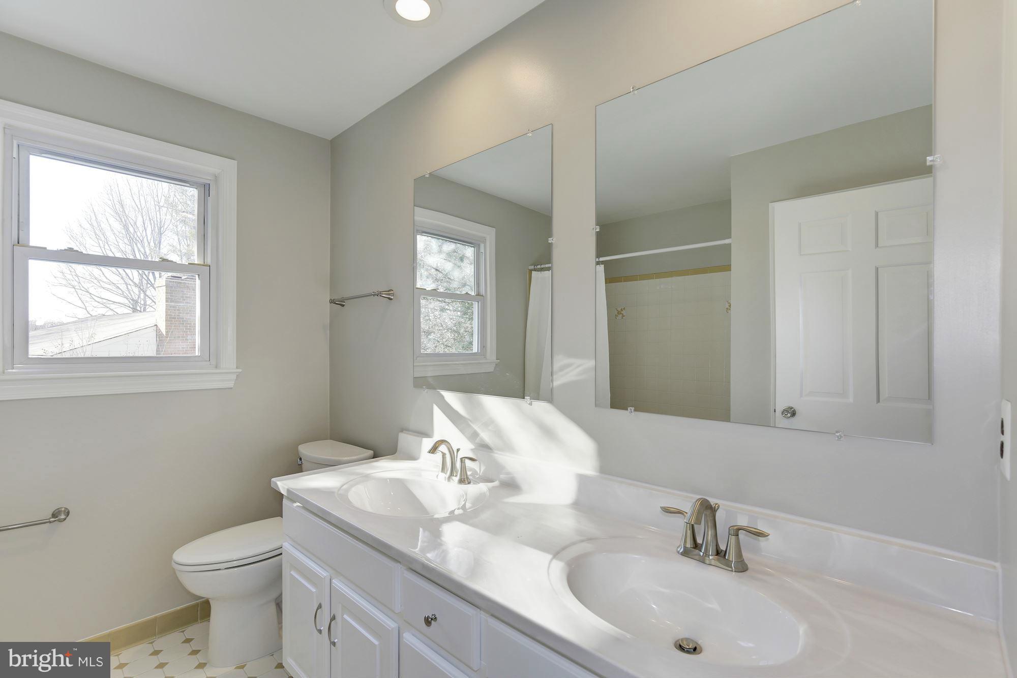 NORBECK ESTATES - Residential