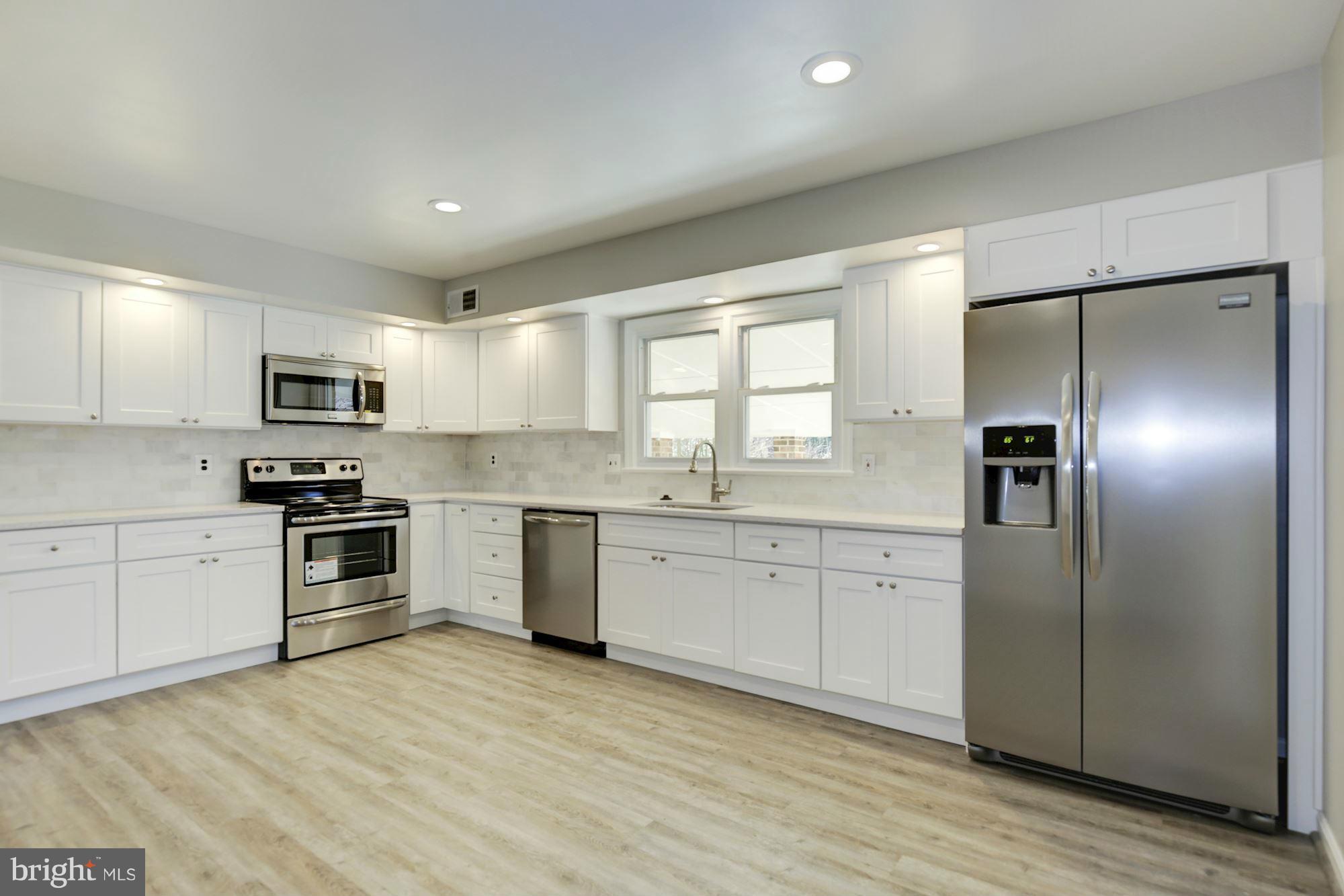 NORBECK ESTATES - Residential