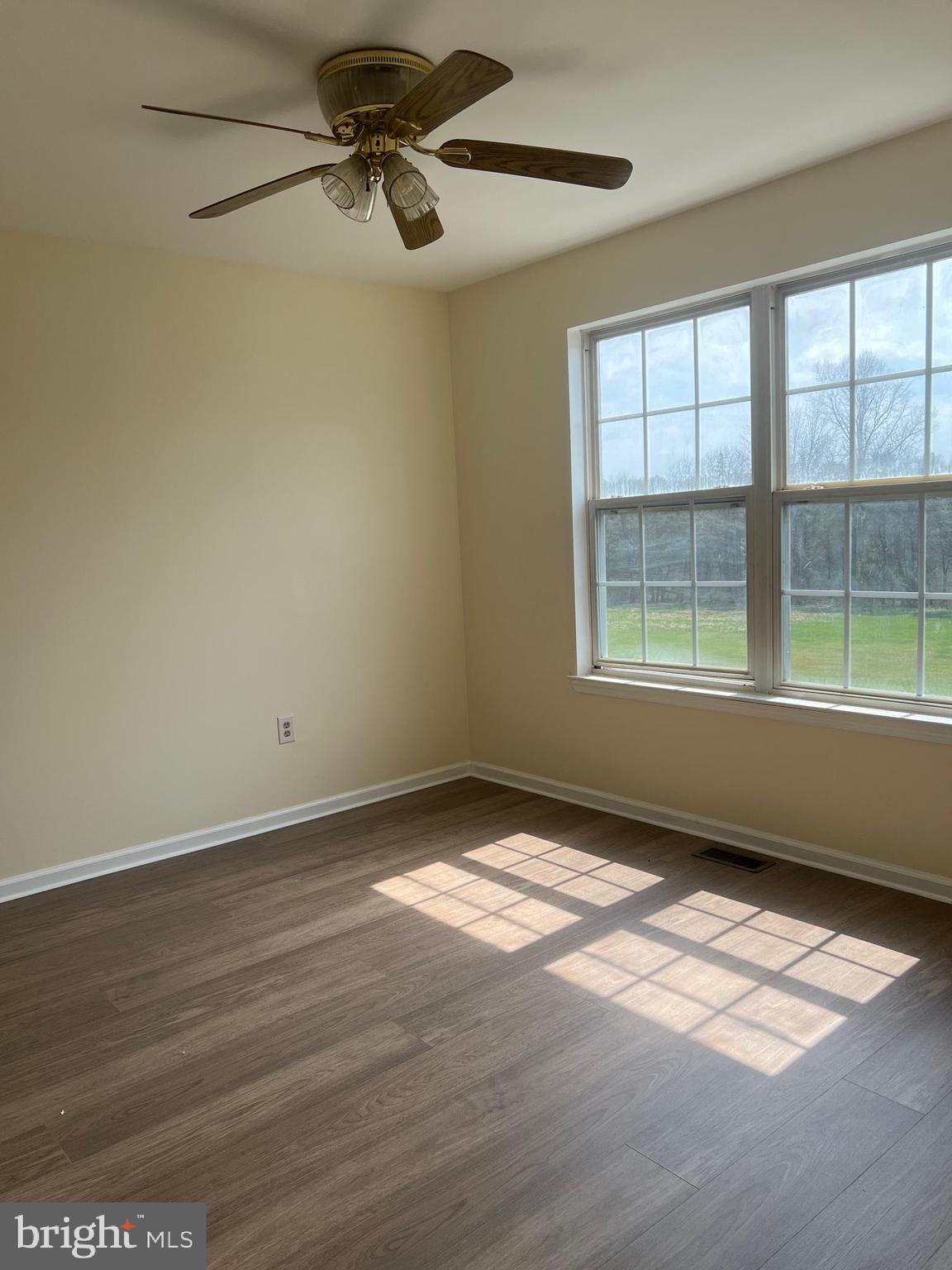 MILFORD GLEN - Residential