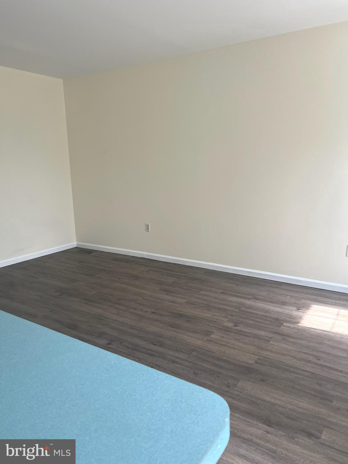 MILFORD GLEN - Residential