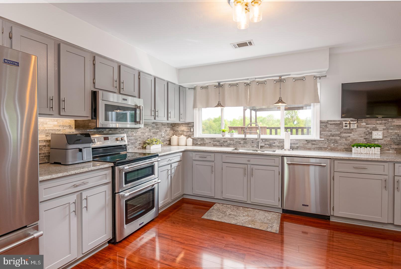 ST. JOHNS MANOR - Residential