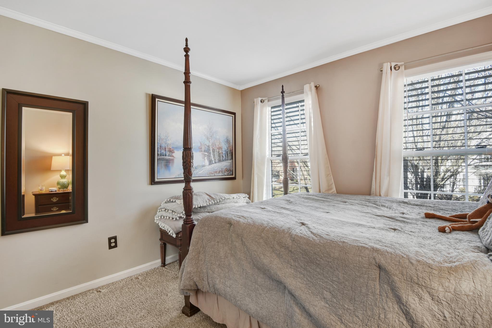 LYNDWOOD MANOR - Residential