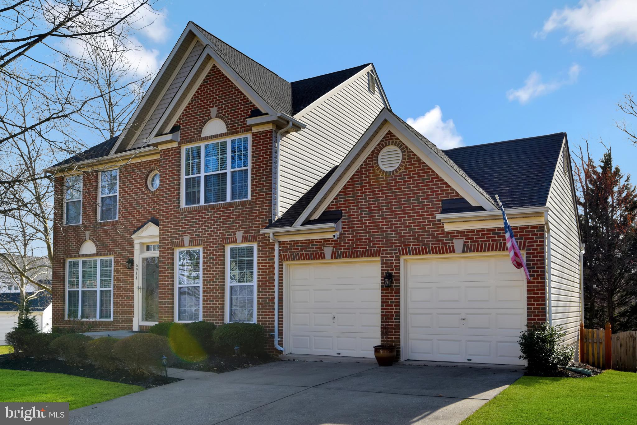 LYNDWOOD MANOR - Residential