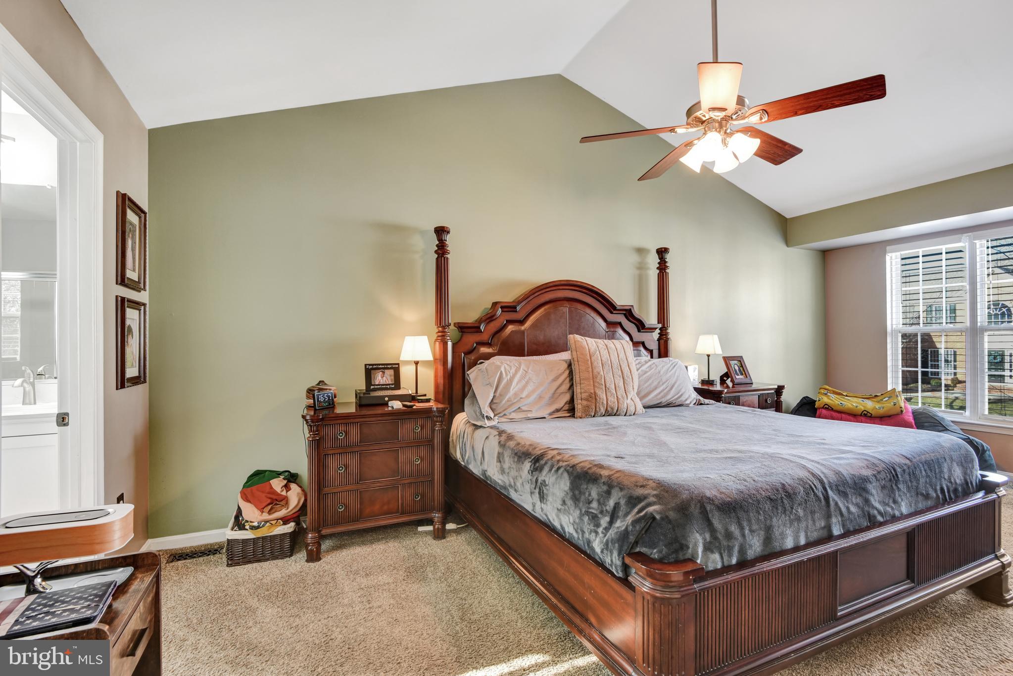 LYNDWOOD MANOR - Residential