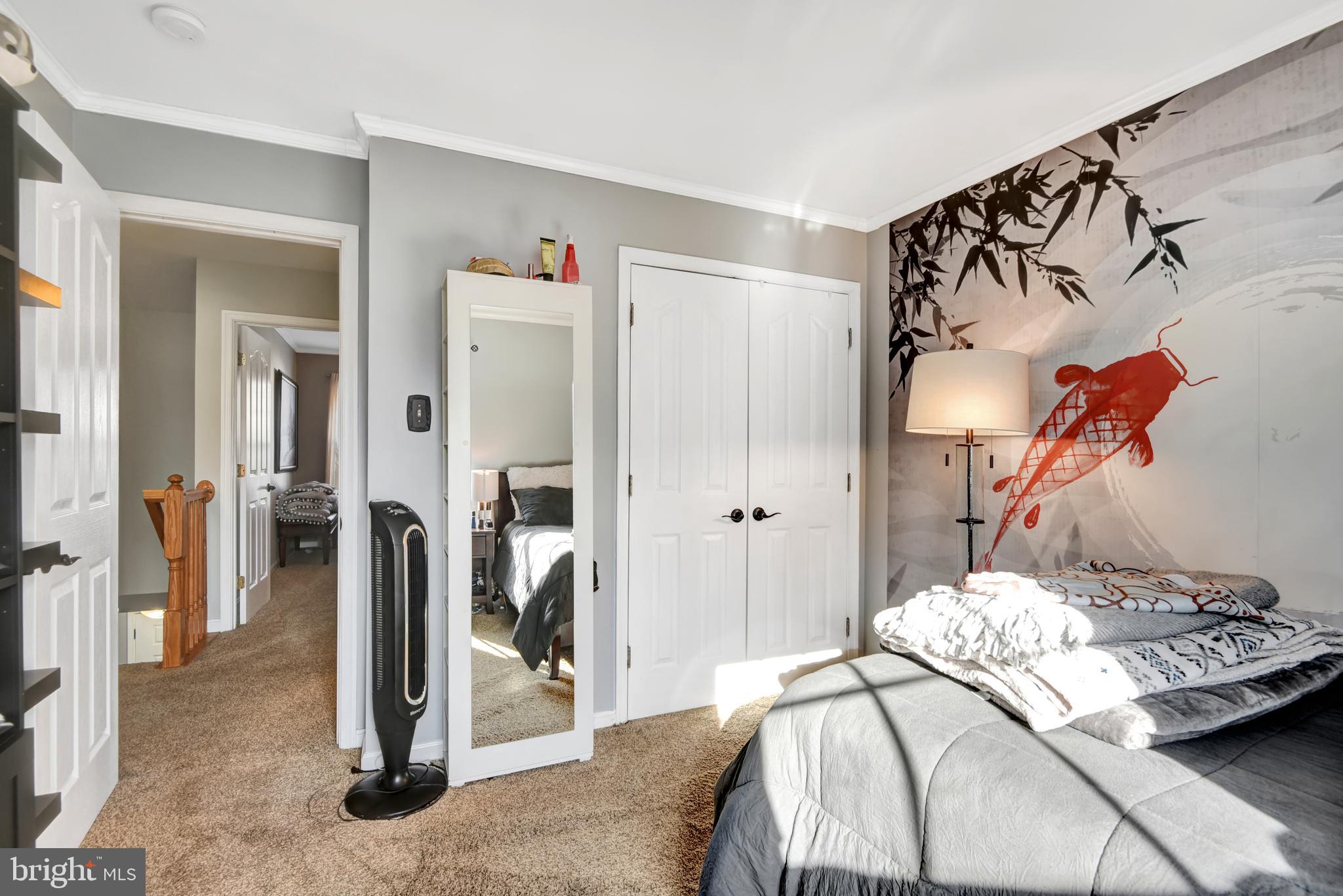 LYNDWOOD MANOR - Residential