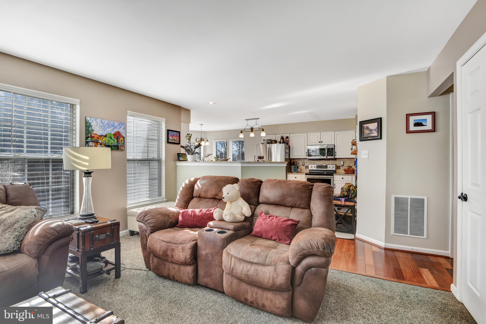 LYNDWOOD MANOR - Residential