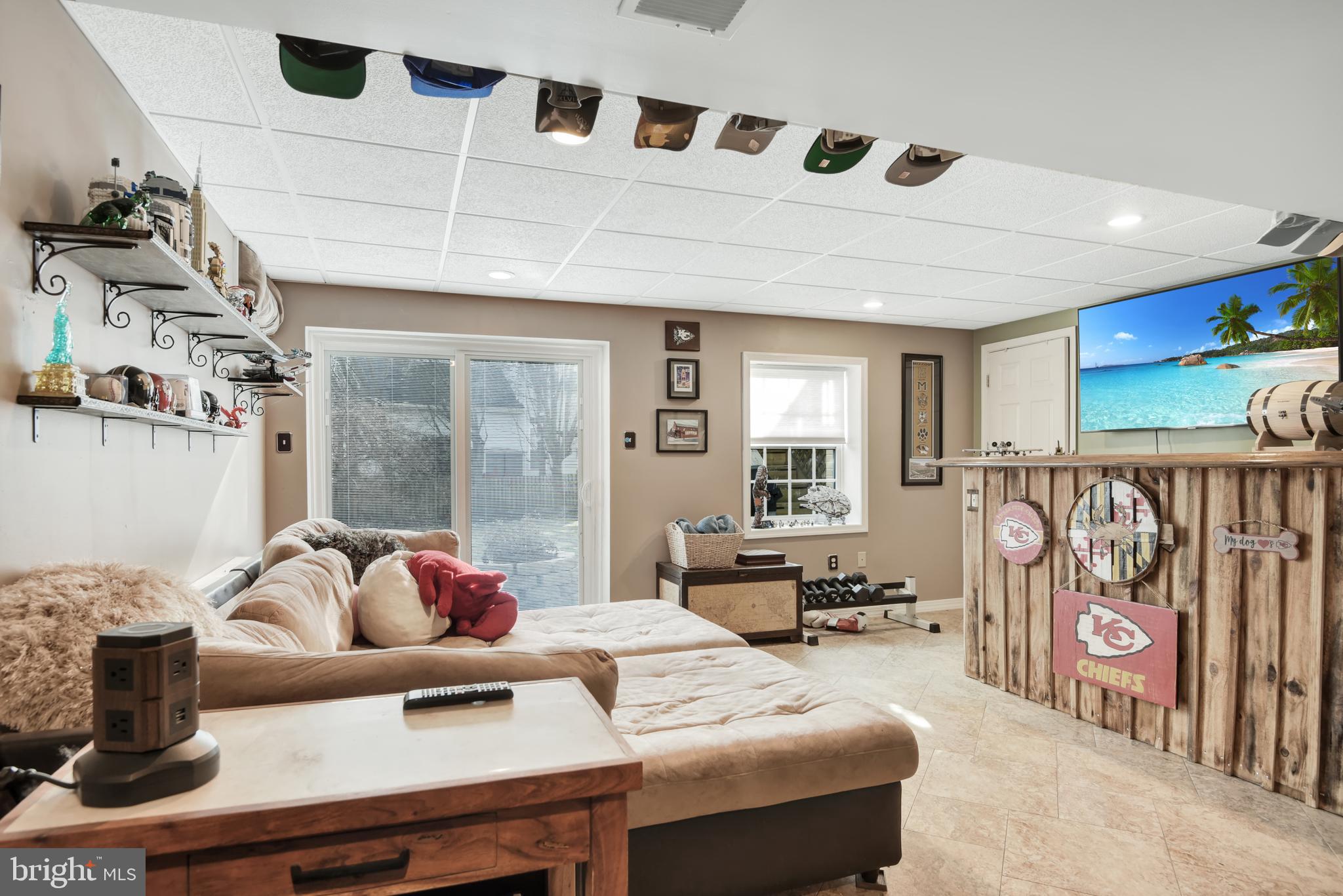 LYNDWOOD MANOR - Residential