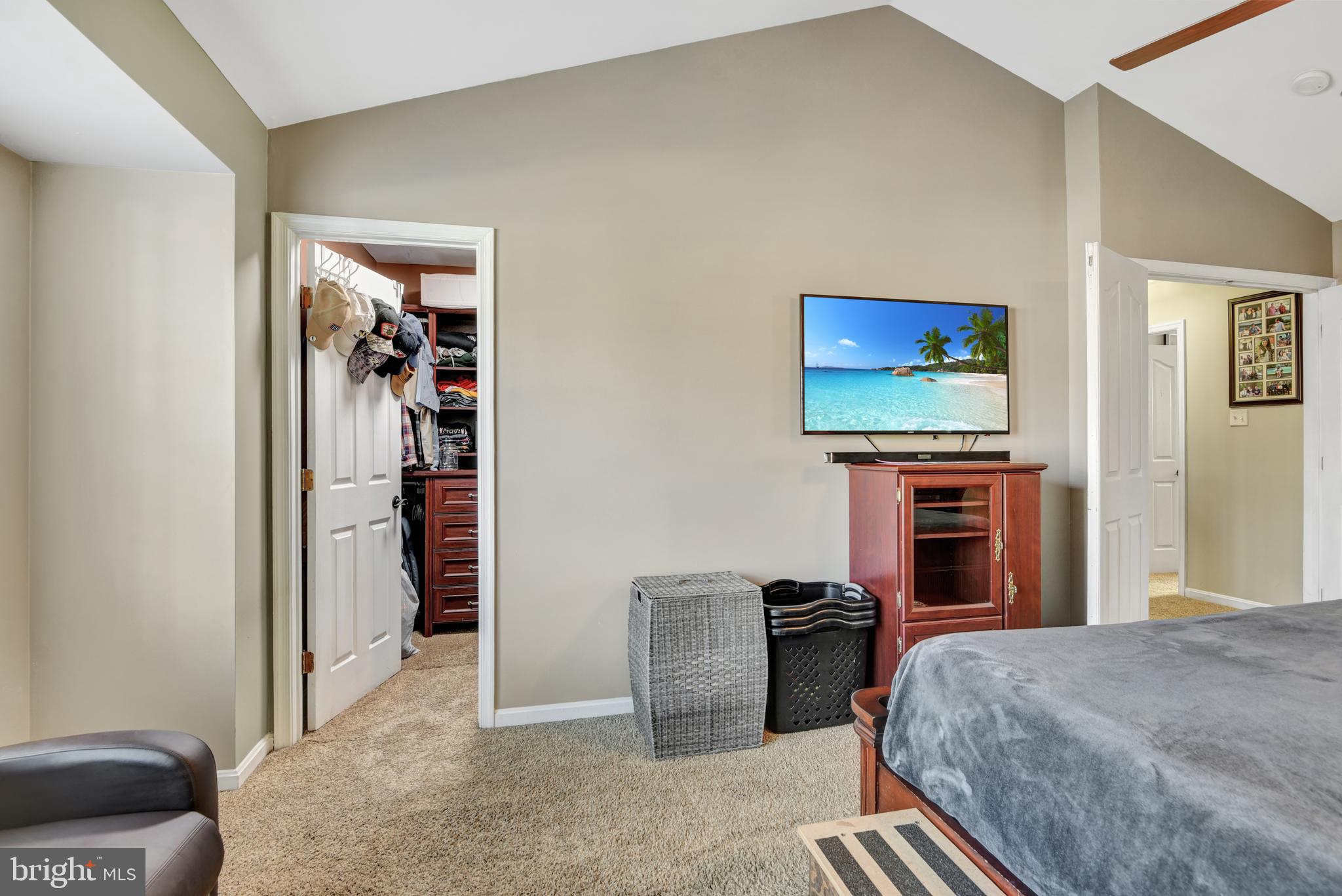 LYNDWOOD MANOR - Residential