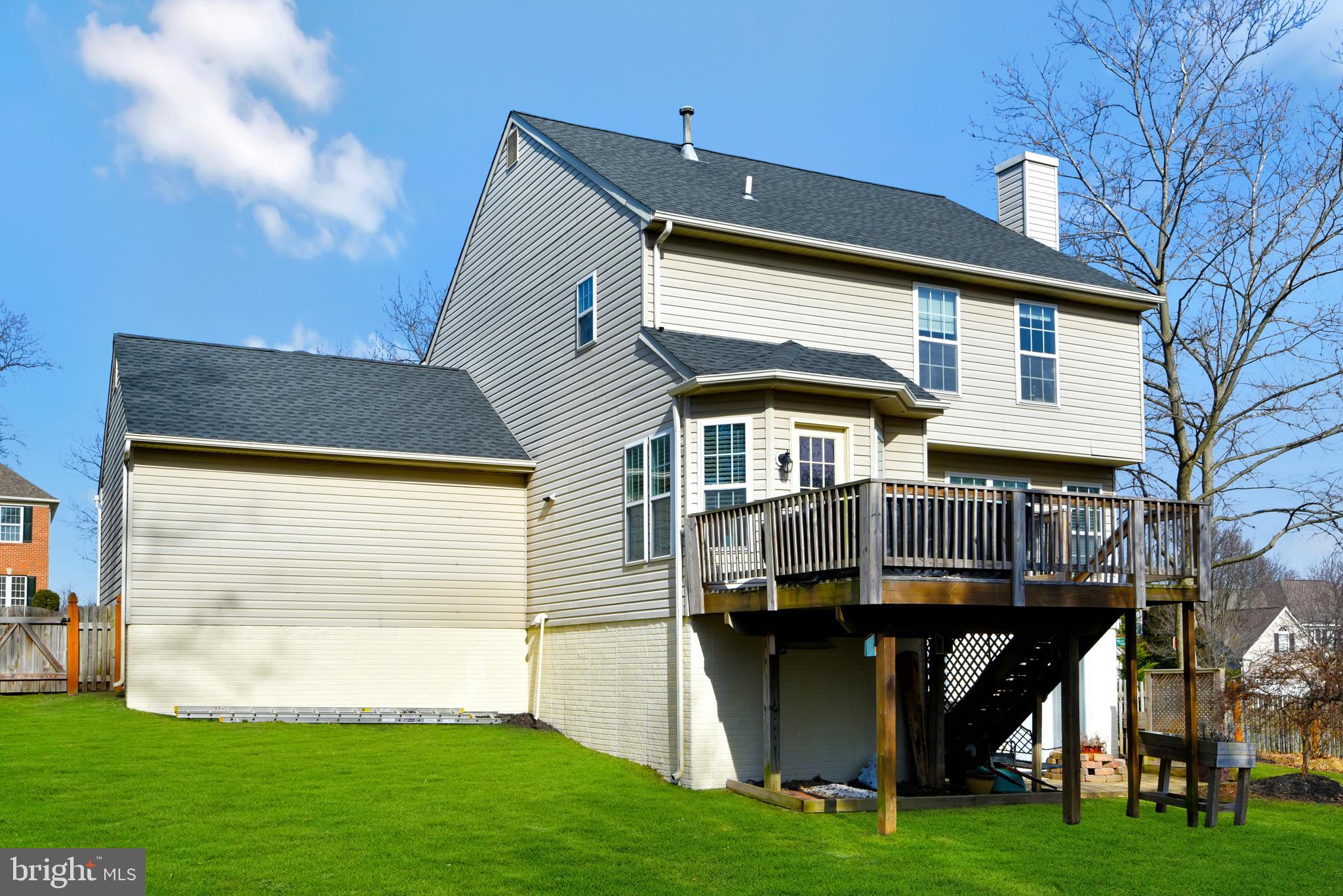 LYNDWOOD MANOR - Residential