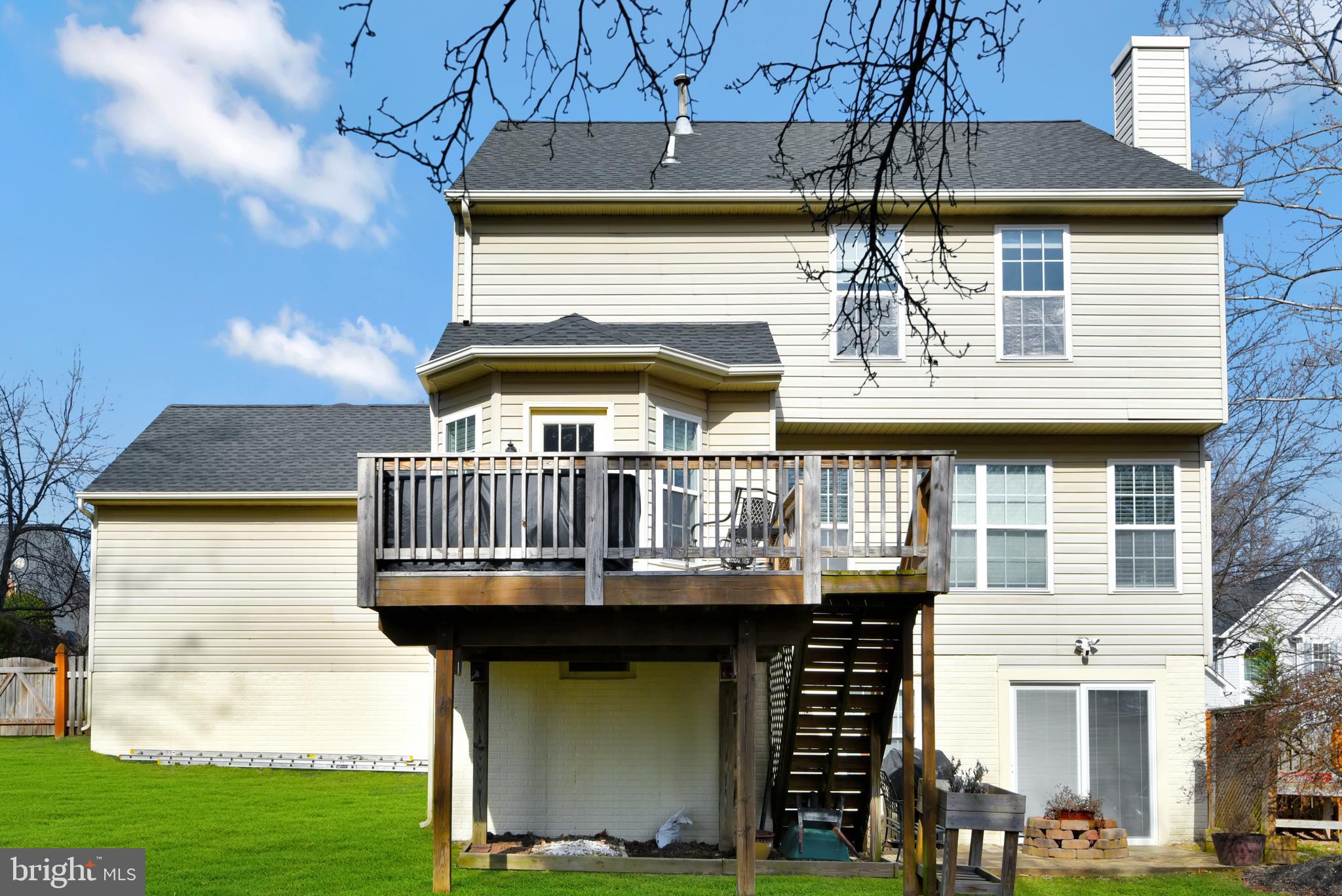 LYNDWOOD MANOR - Residential