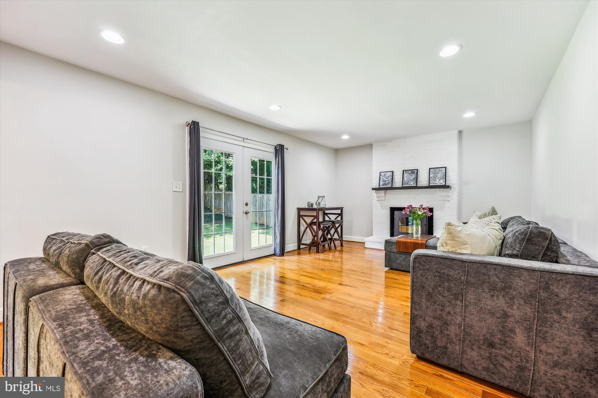 WATTS BRANCH MEADOWS - Residential