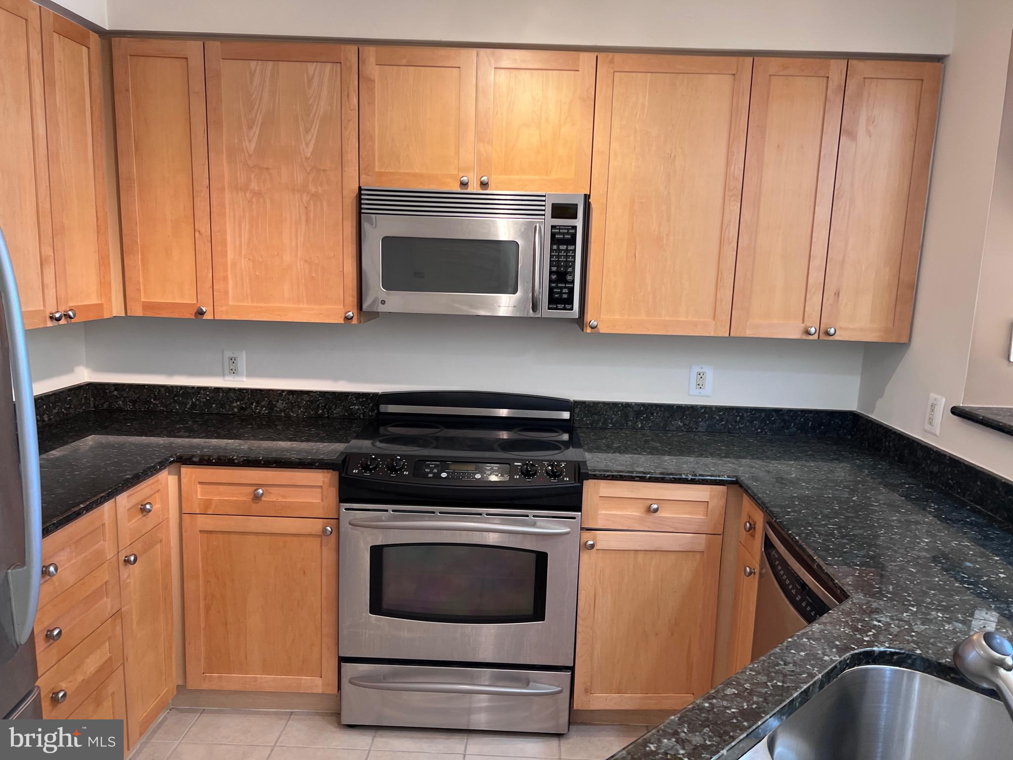 NORTHAMPTON PLACE - Residential Lease