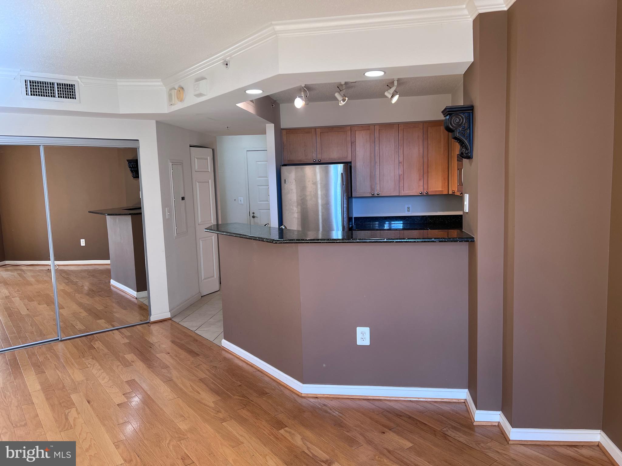 NORTHAMPTON PLACE - Residential Lease