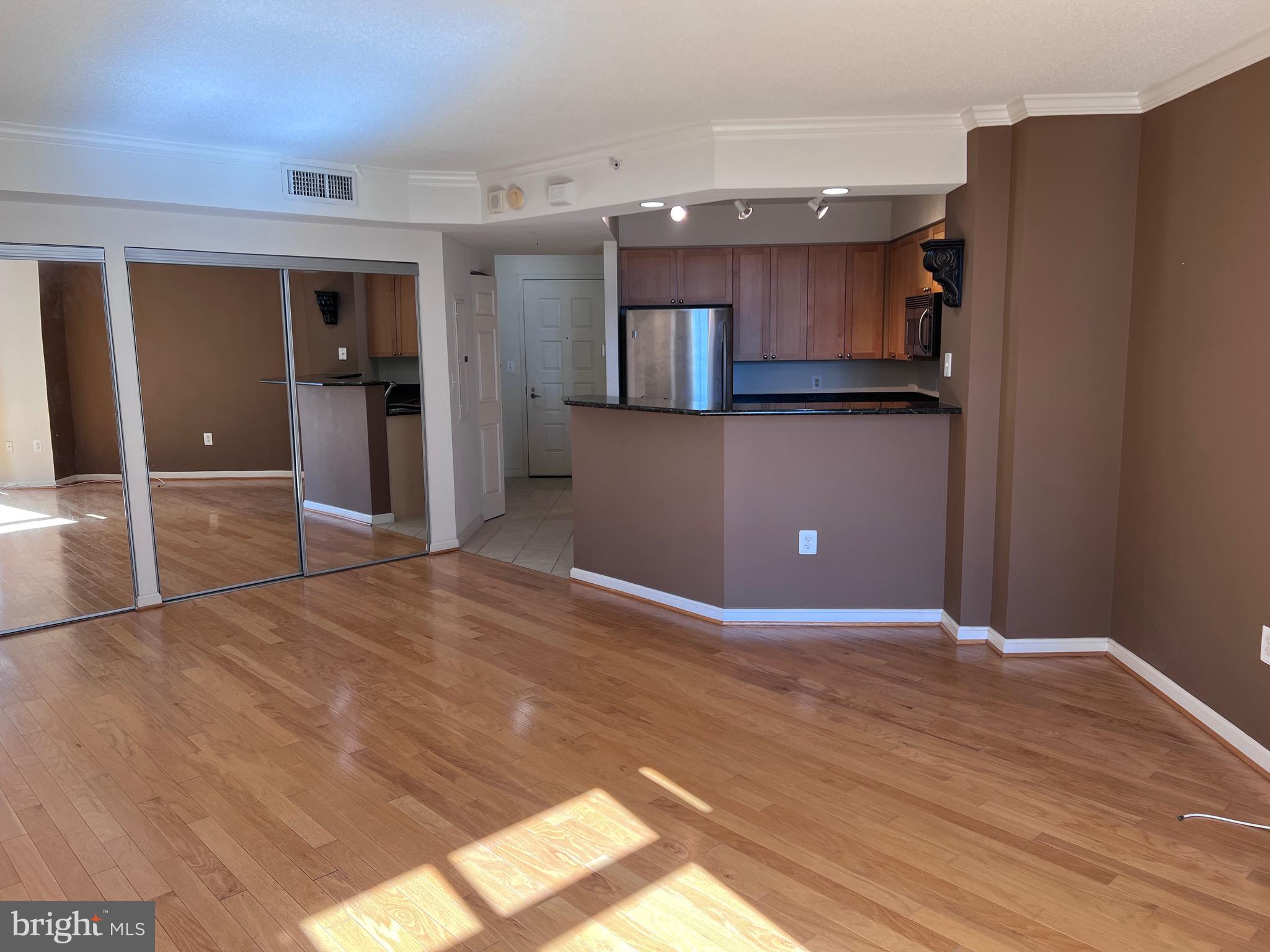 NORTHAMPTON PLACE - Residential Lease