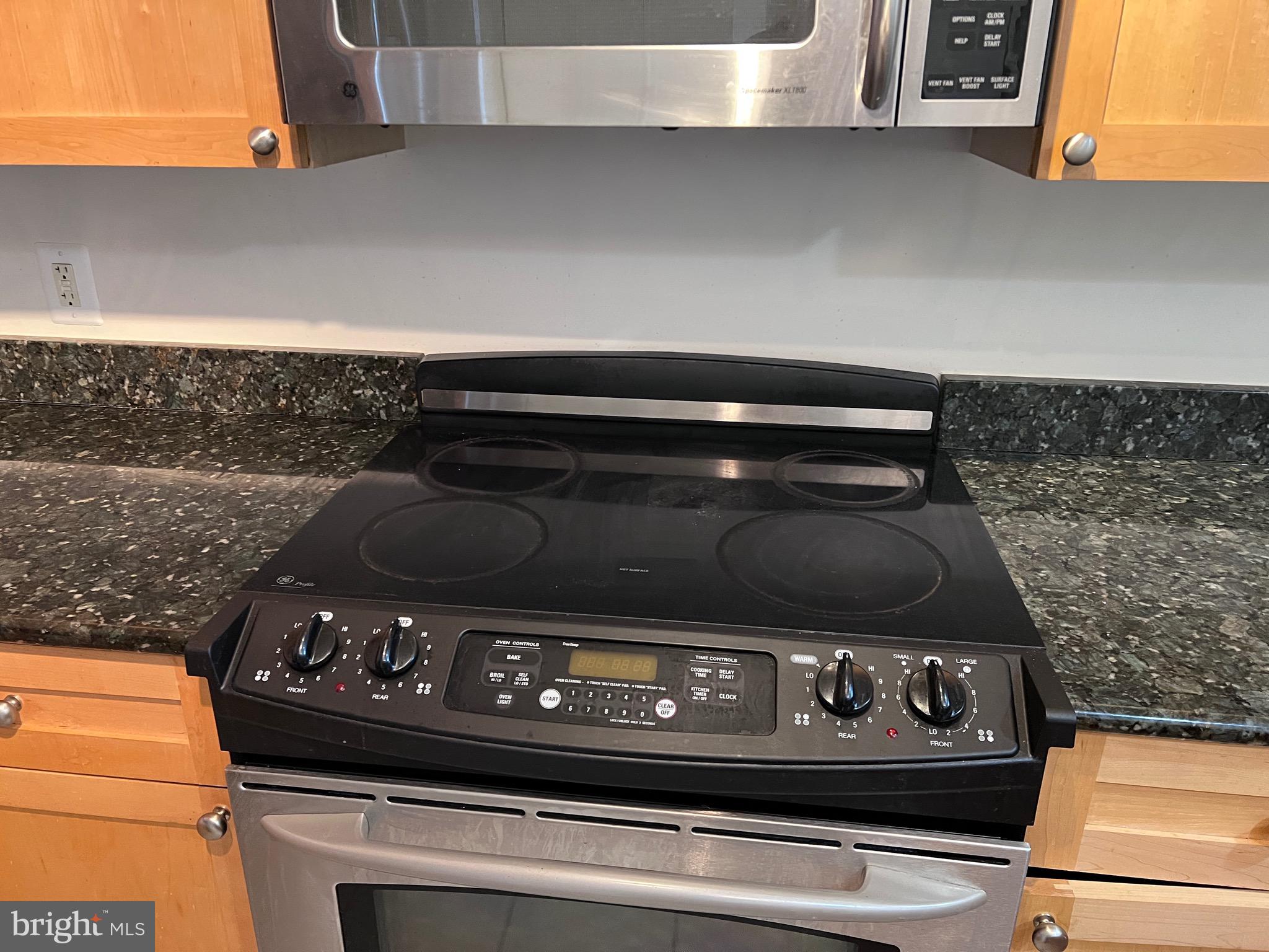 NORTHAMPTON PLACE - Residential Lease