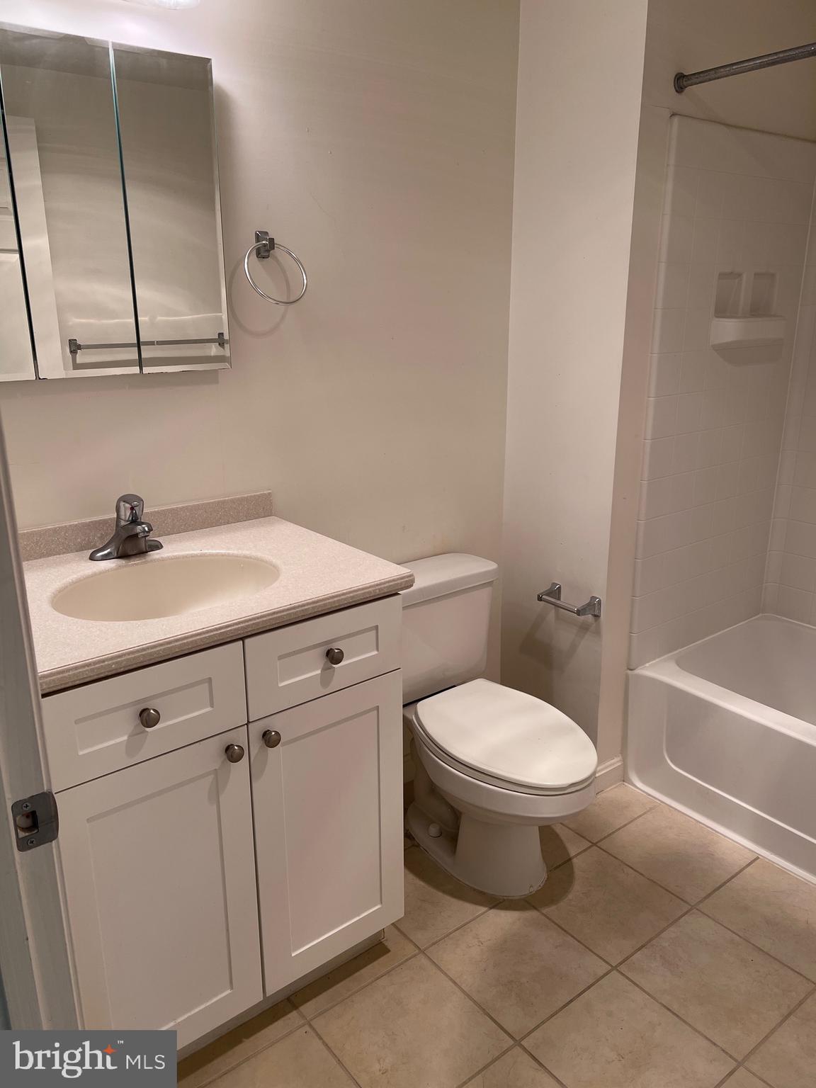 NORTHAMPTON PLACE - Residential Lease