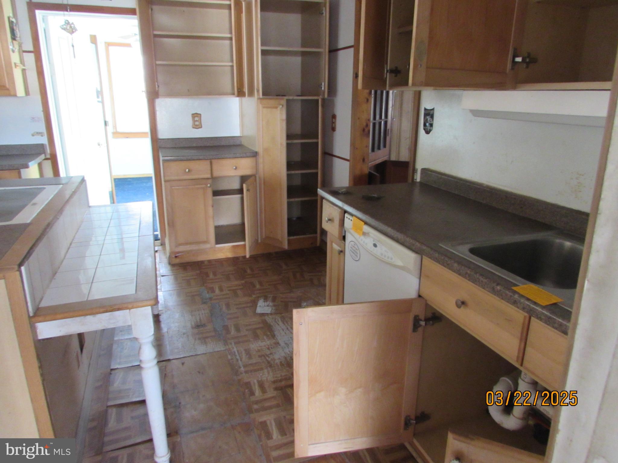 EDGEMERE/SPARROWS POINT - Residential