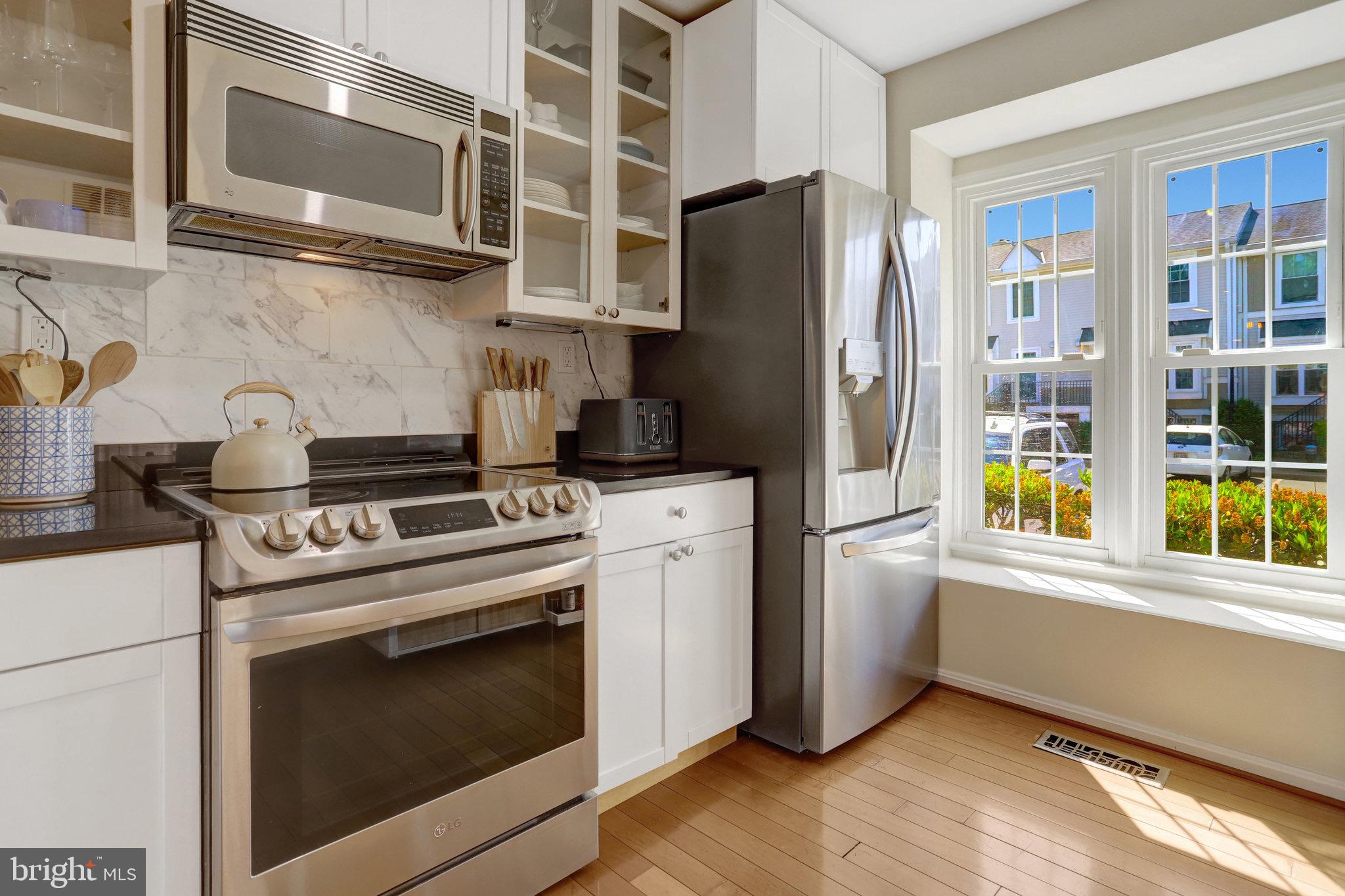 DUNDREE KNOLL - Residential