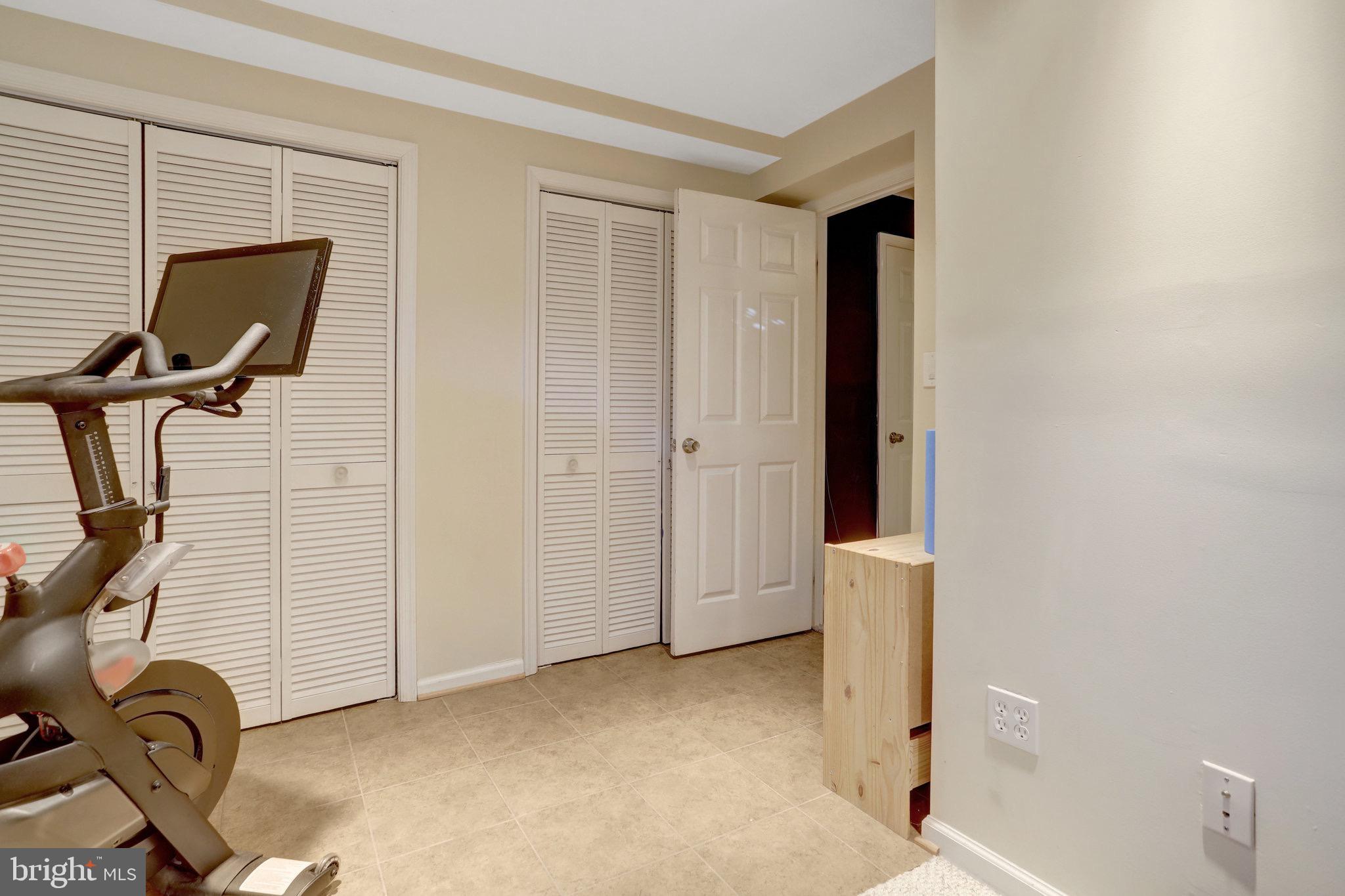 DUNDREE KNOLL - Residential