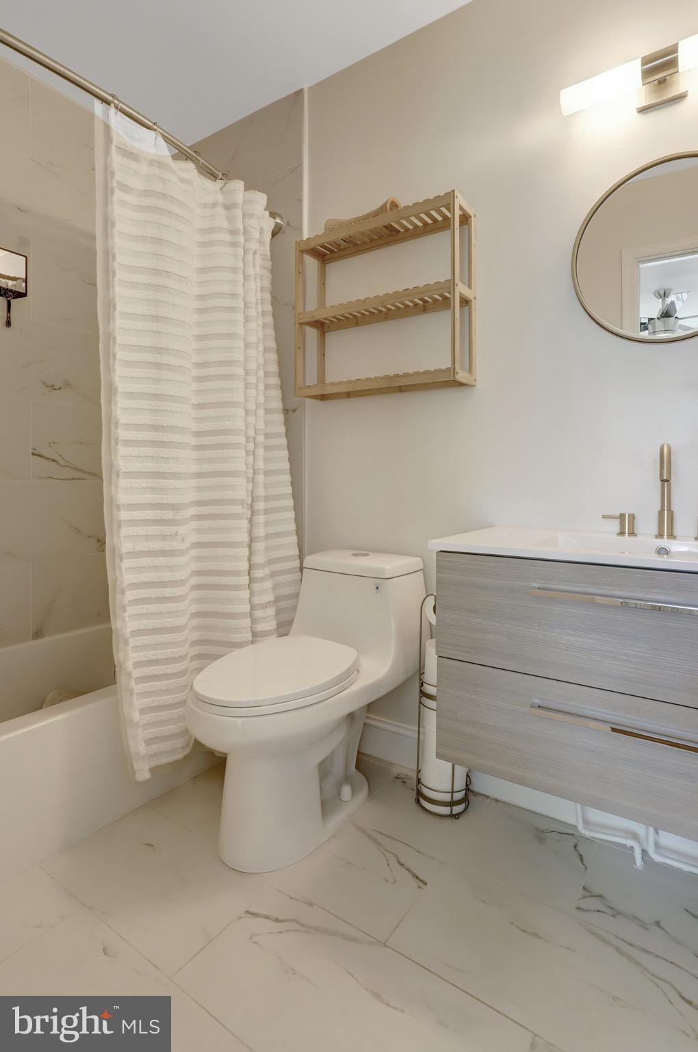 DUNDREE KNOLL - Residential