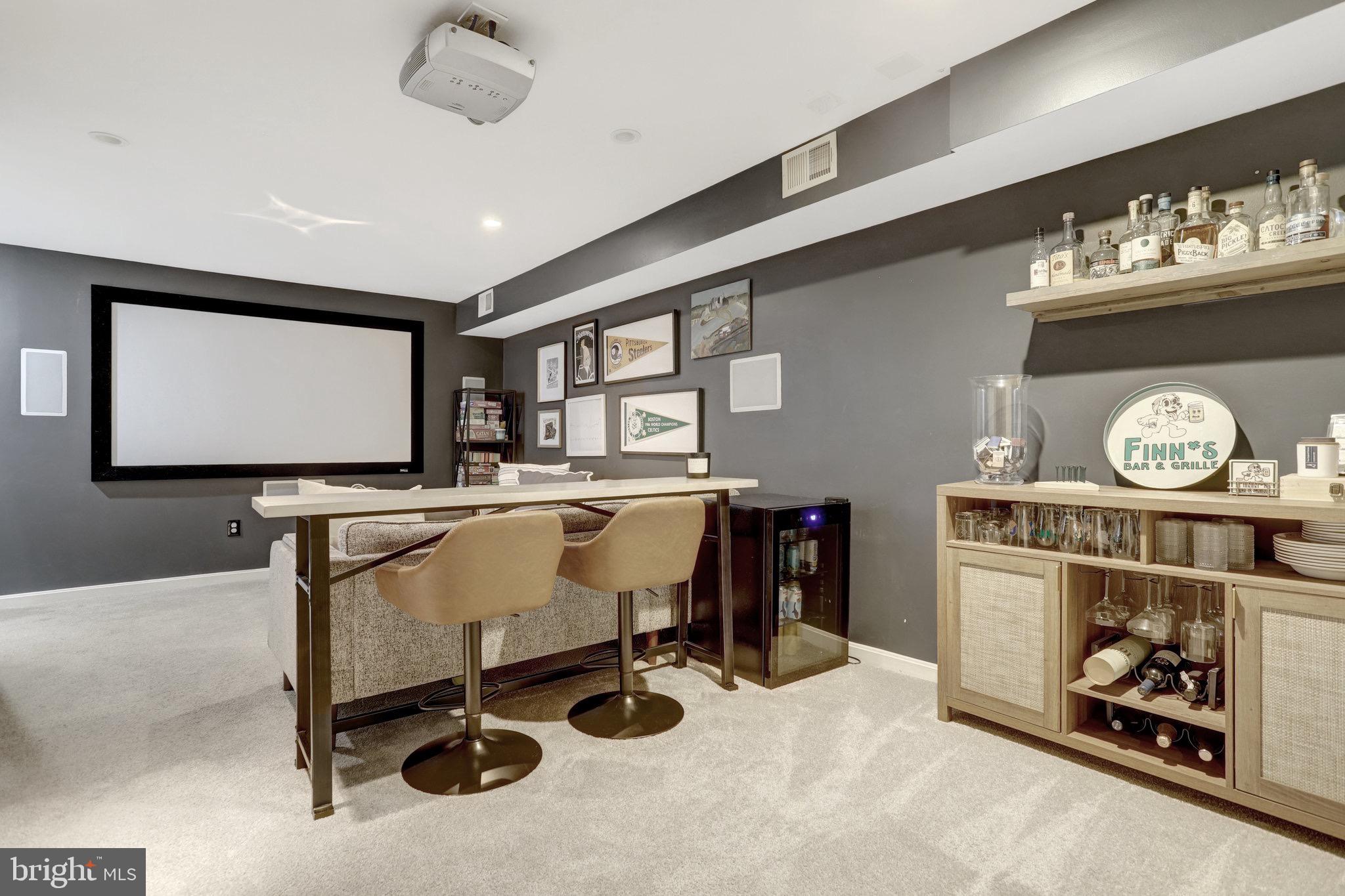 DUNDREE KNOLL - Residential