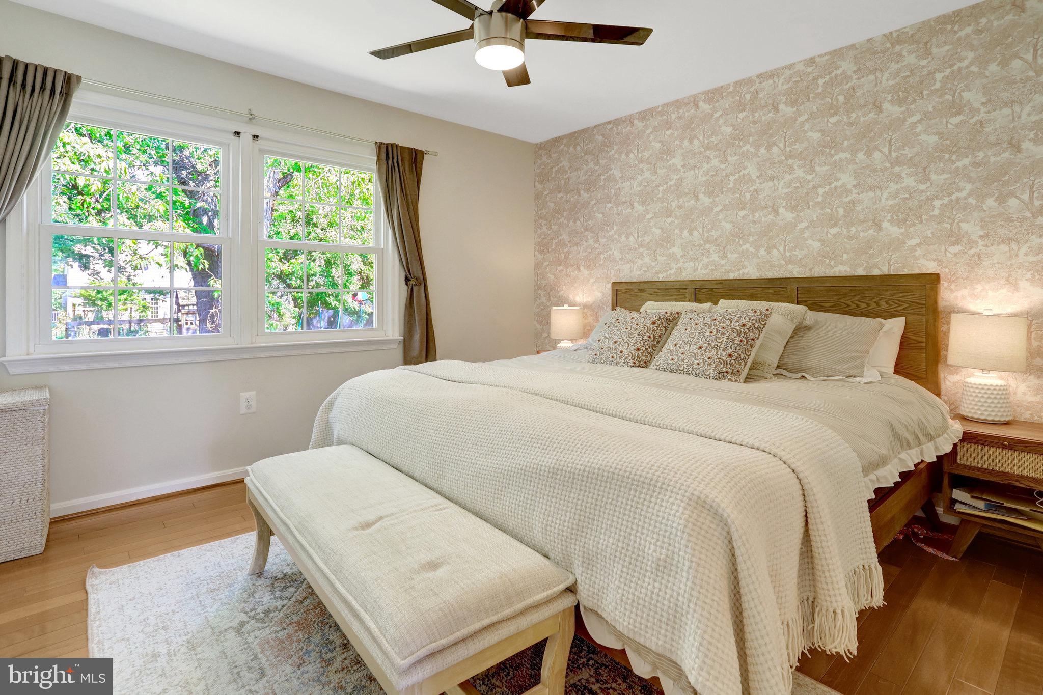 DUNDREE KNOLL - Residential