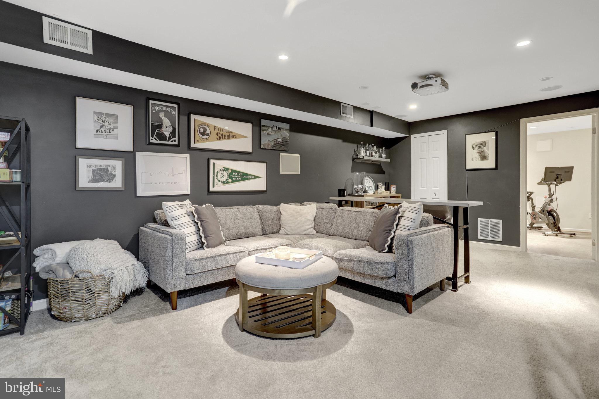 DUNDREE KNOLL - Residential