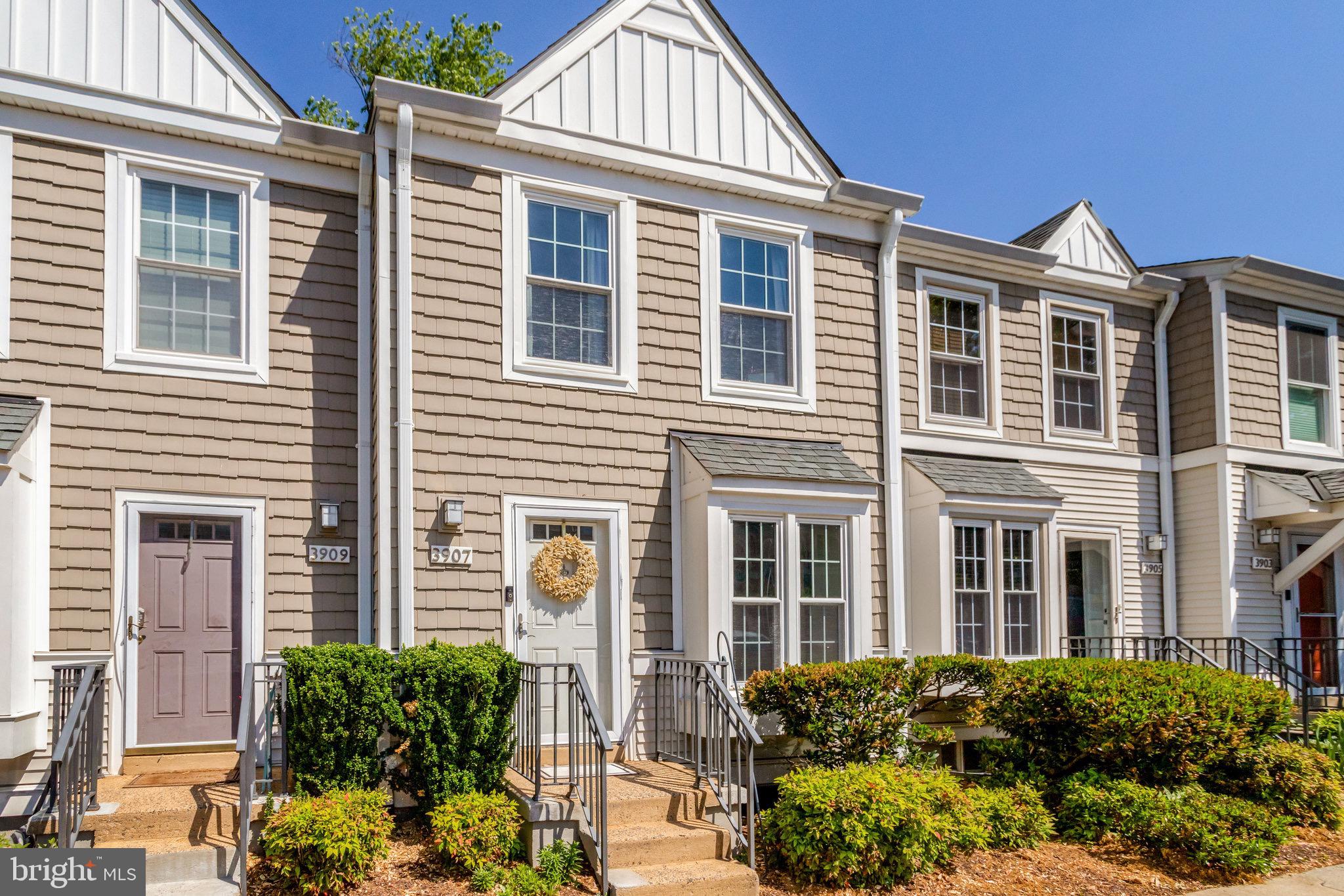 DUNDREE KNOLL - Residential