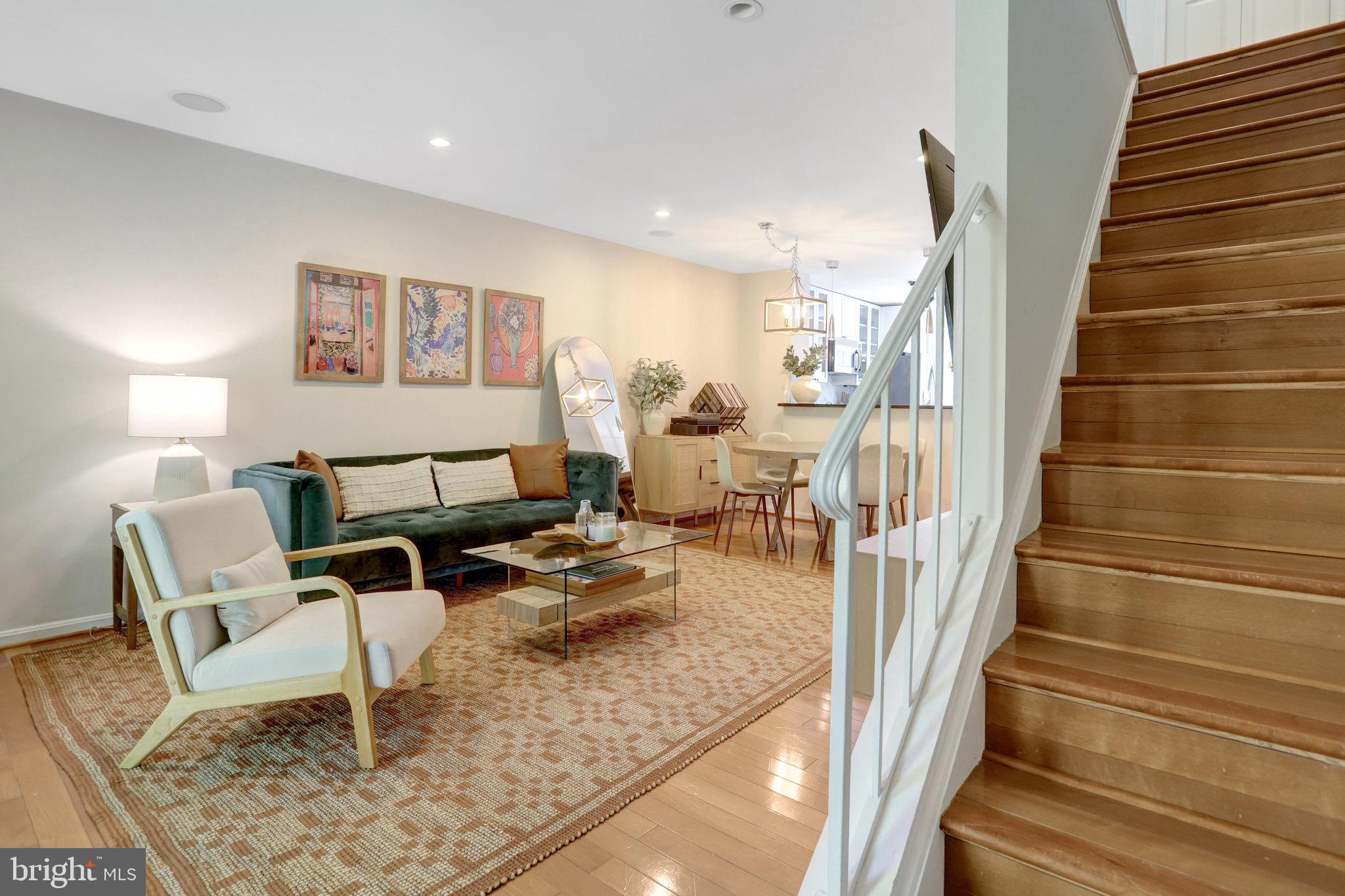 DUNDREE KNOLL - Residential