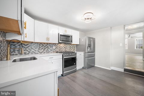 Photo of 523 York Street, BURLINGTON, NJ 08016 (MLS # NJBL2098078)