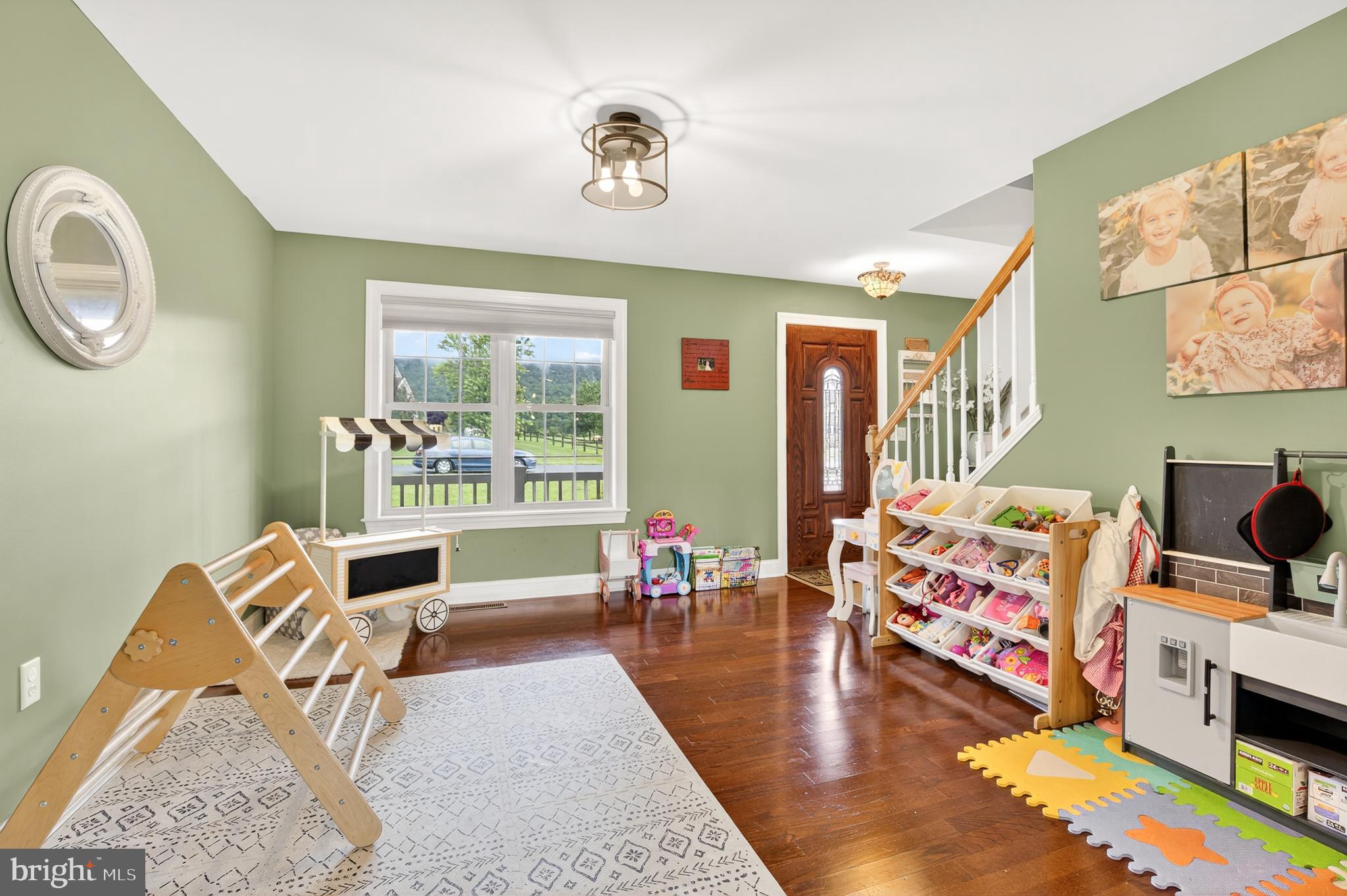 32 FAIRWAY DRIVE
