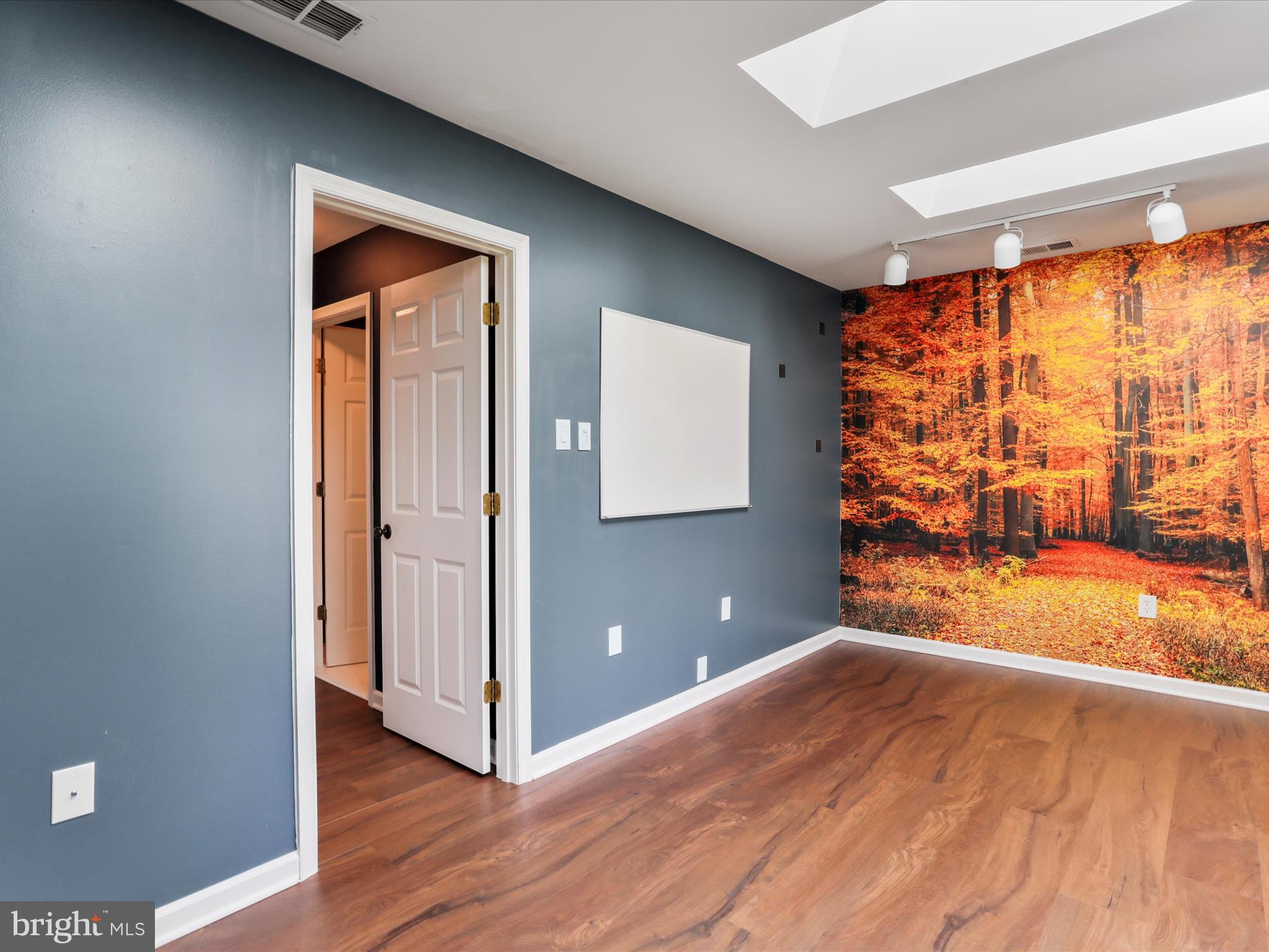 CLOVERDALE HEIGHTS - Residential