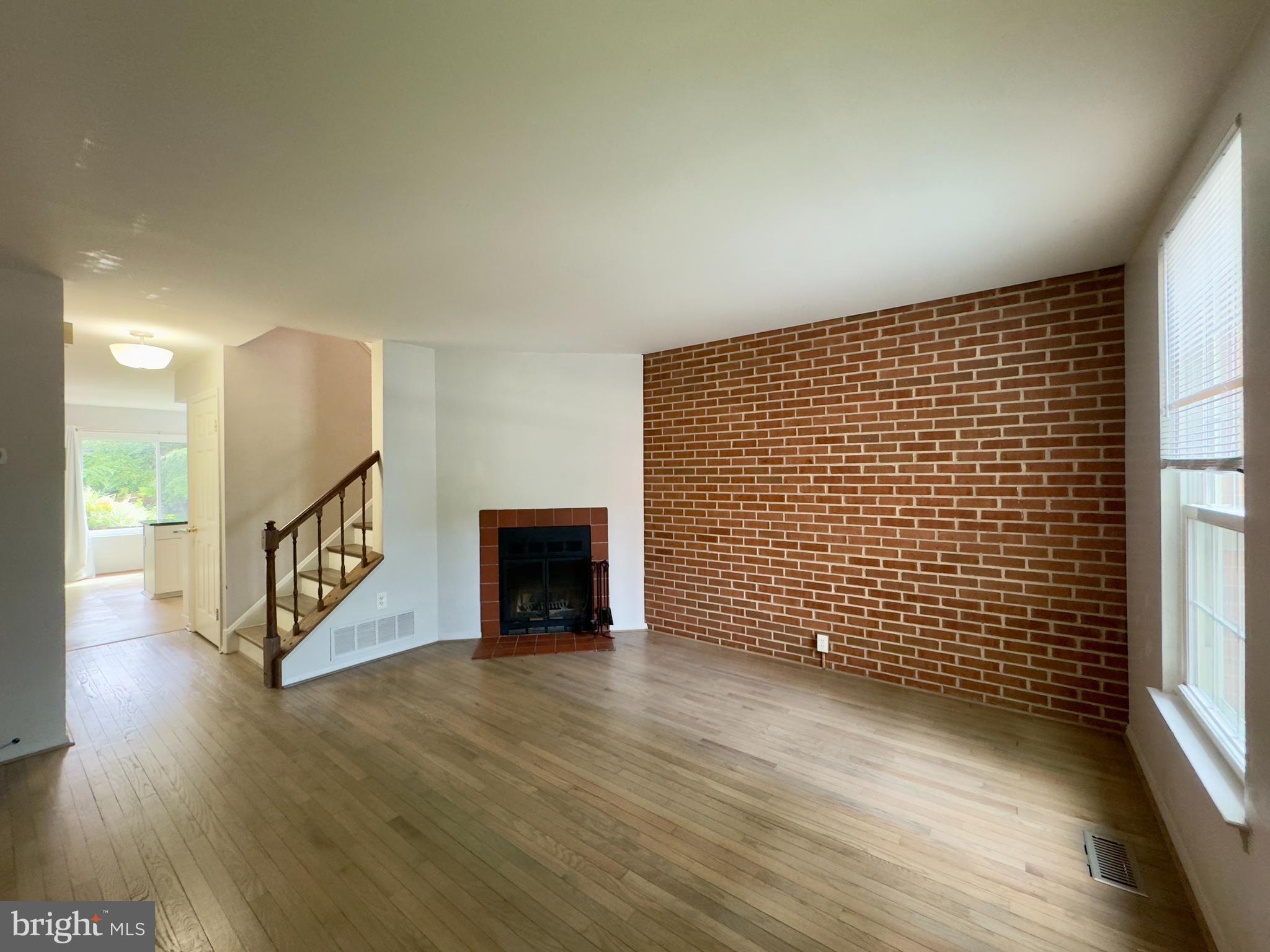 23 ANN STREET N