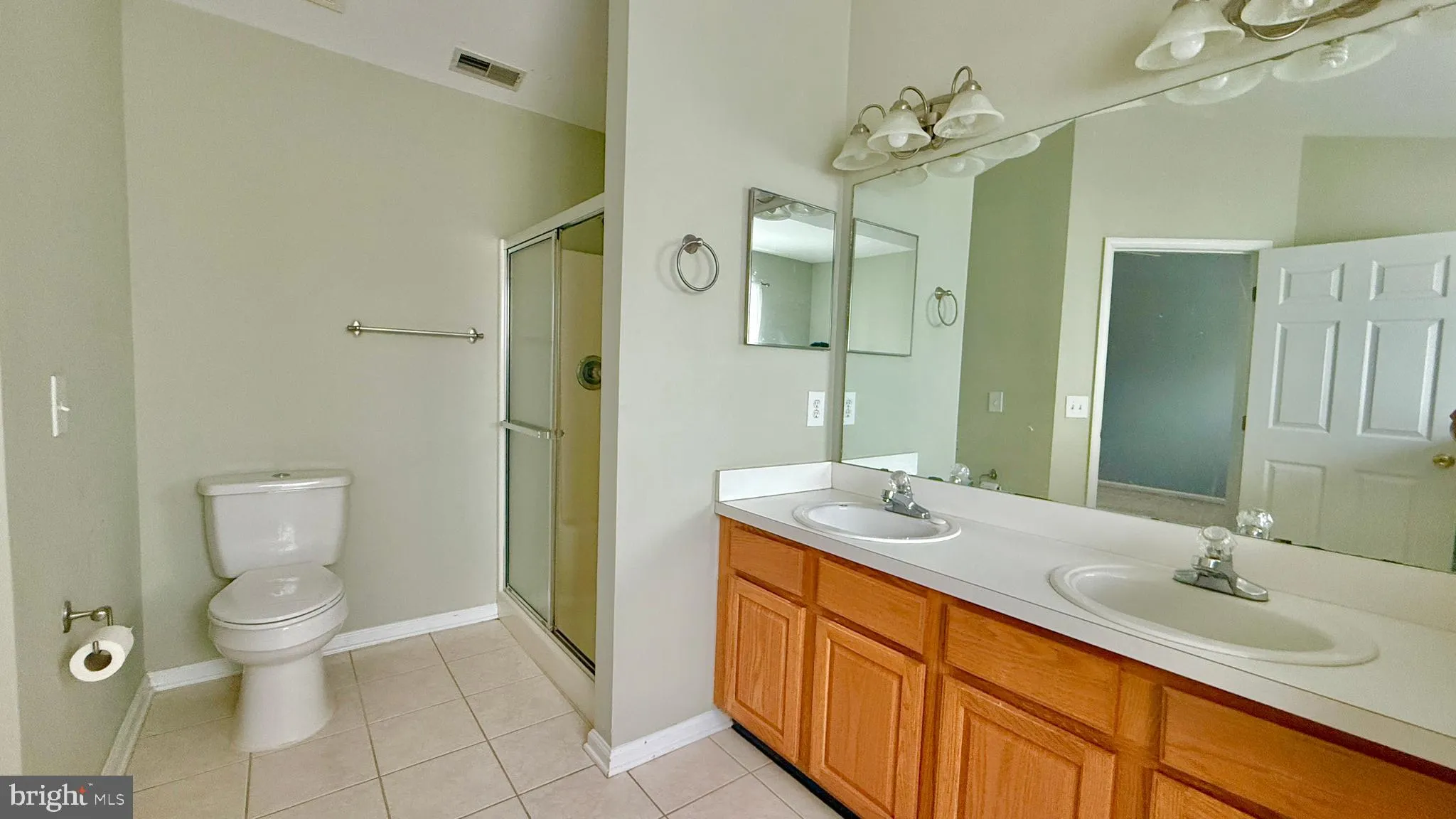 Robbinsville, New Jersey 08691, United States, 3 Bedrooms Bedrooms, ,3 BathroomsBathrooms,Residential,Active,21973