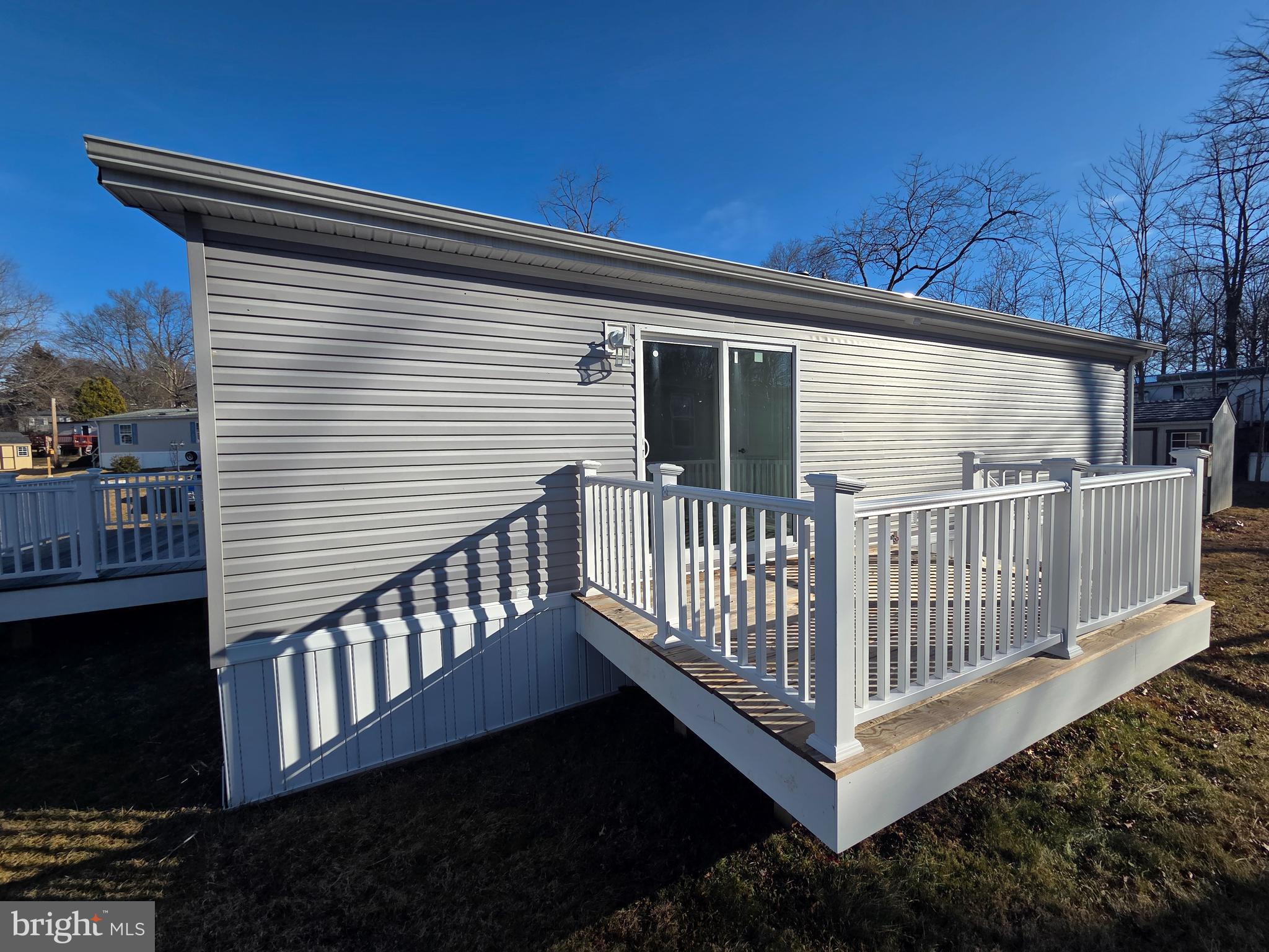 MELODYLAKESCNTRYCLUB - Residential